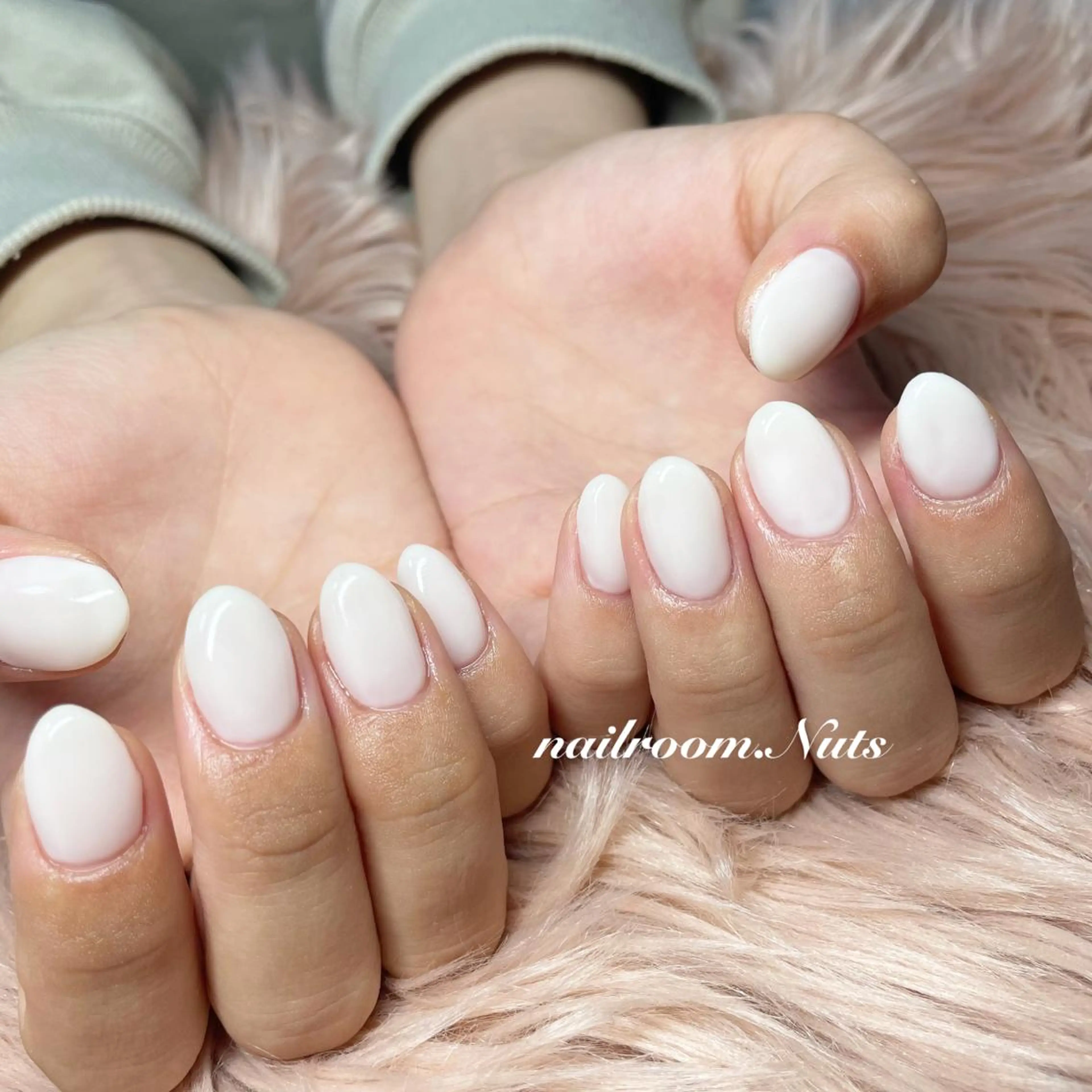 ネイル ハンドネイル nailsalon Nutsのネイルデザイン