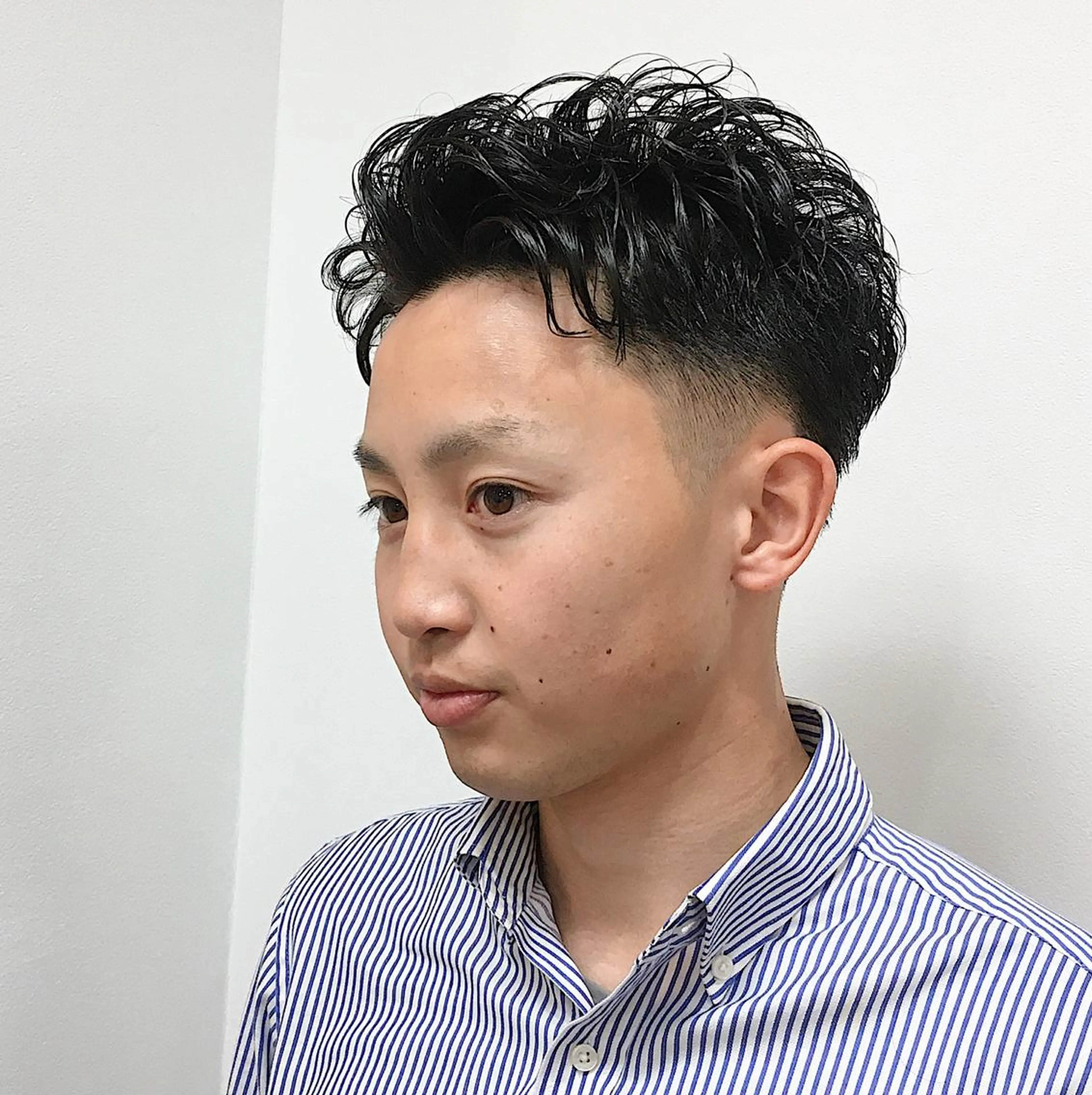 ショート パーマ メンズ メンズパーマ メンズベリーショート ベリーショート ショートヘア プラスト（カットモデル専用枠）所属・すごう こうへいのヘアスタイル