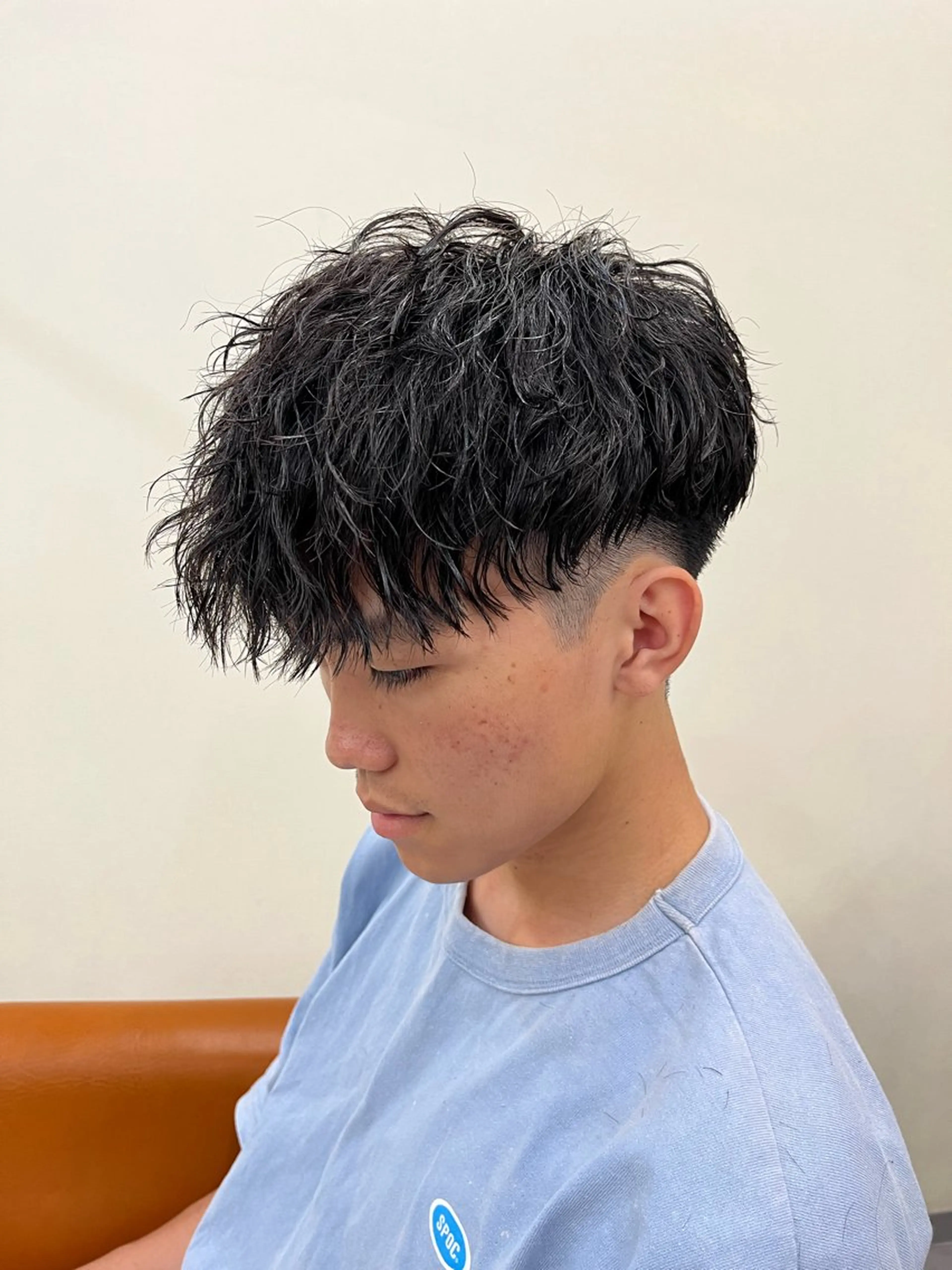 ショート カラー パーマ メンズ マッシュ メンズパーマ ツイストスパイラルパーマ スパイラルパーマ KING of hair byNOISM所属・京都メンズ特化✨ No. 1/ユウキのヘアスタイル