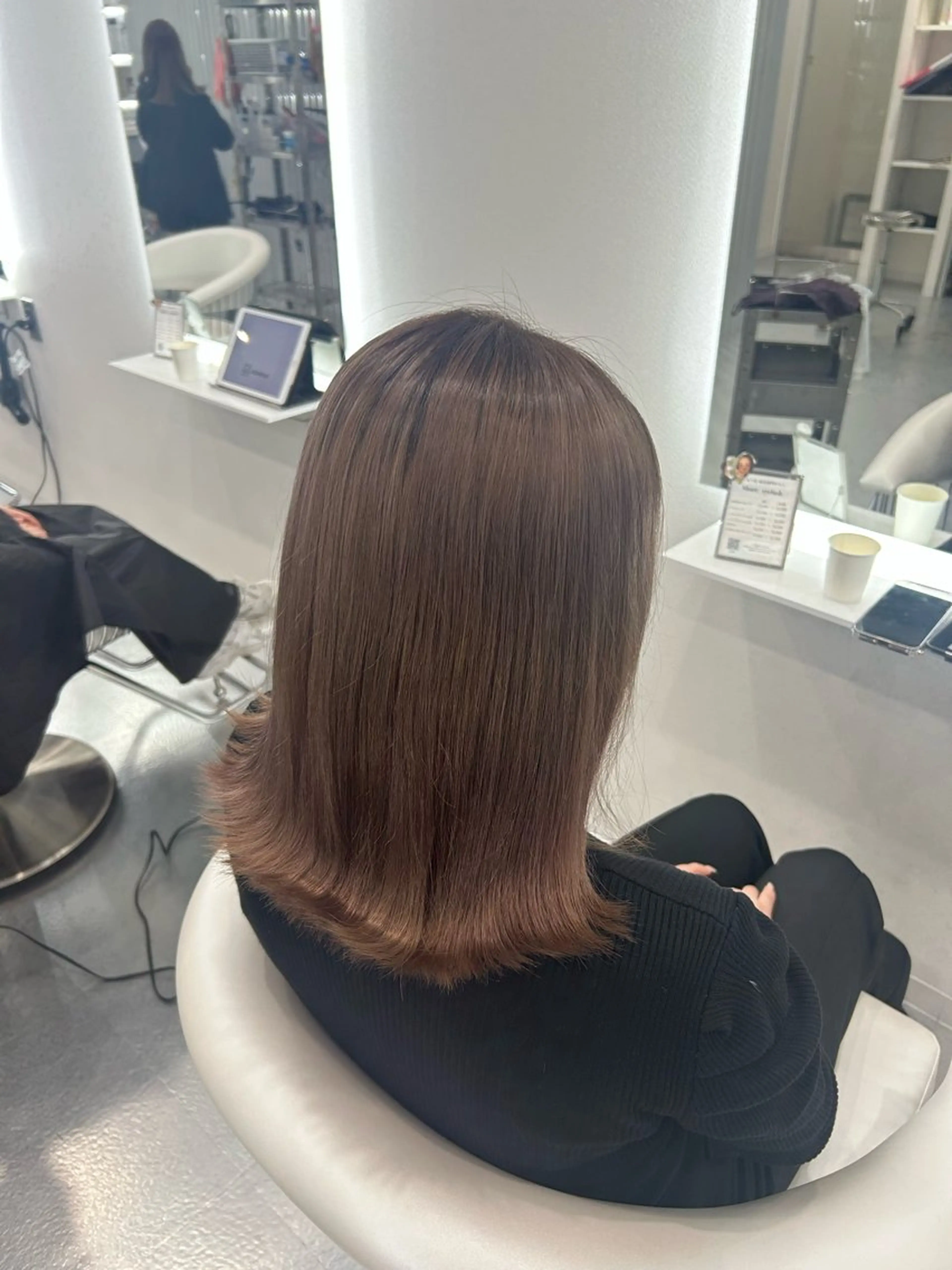 ミディアム カラー ブリーチ ヘアカラー あやめ🪽 オリーブ/ハイトーンのヘアスタイル