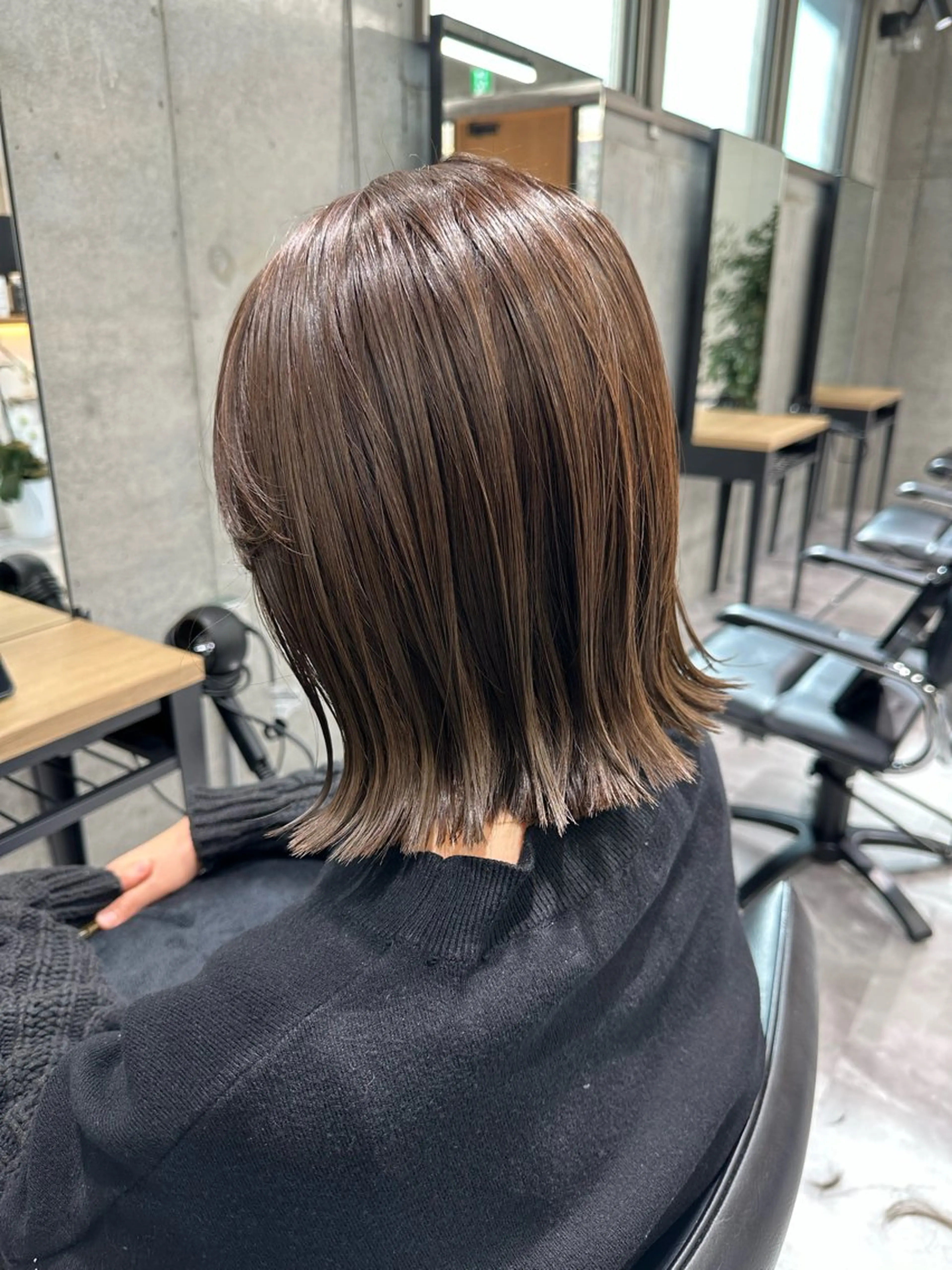 ショート 切りっぱなしボブ ボブ カット ヘアカラー トリートメント OAK溝の口 𖠋SHINYAのヘアスタイル