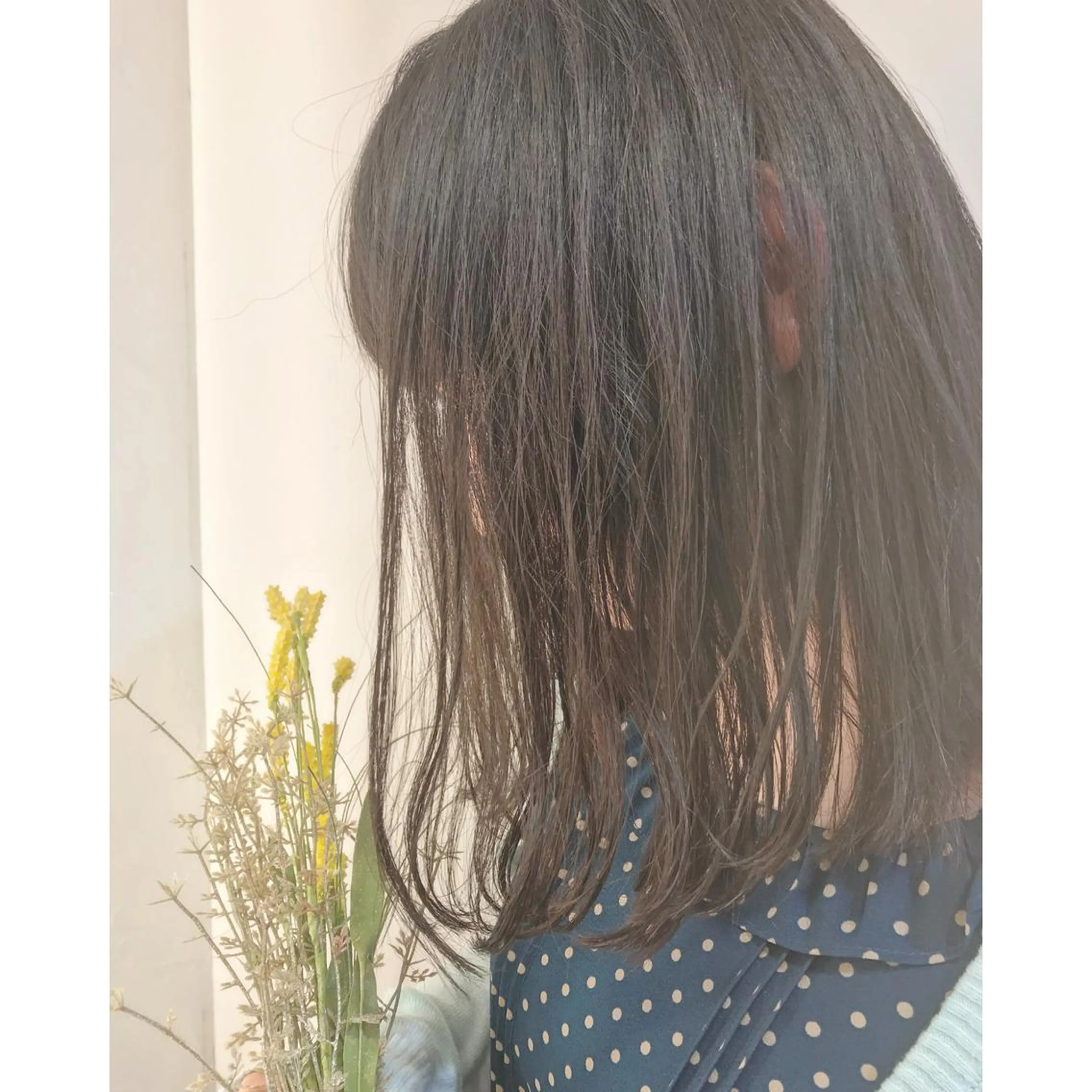 セミロング カラー ヘアアレンジ シアーベージュニスト 🥣大石亜里紗のヘアスタイル