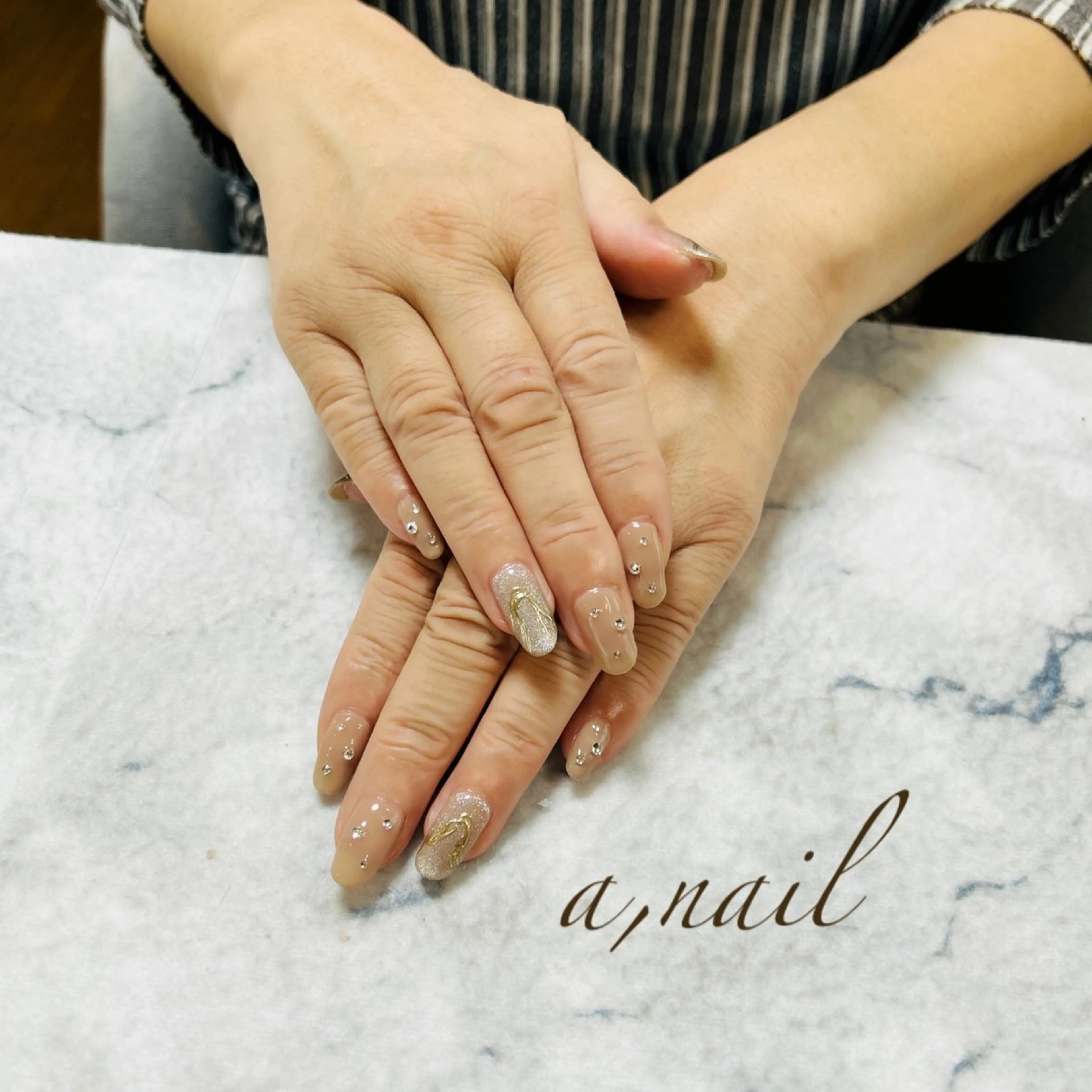 ネイル フットネイル ジェルネイル グラデーション キラキラネイル マグネットネイル ハンドネイル ネイルサロン エーネイルのネイルデザイン