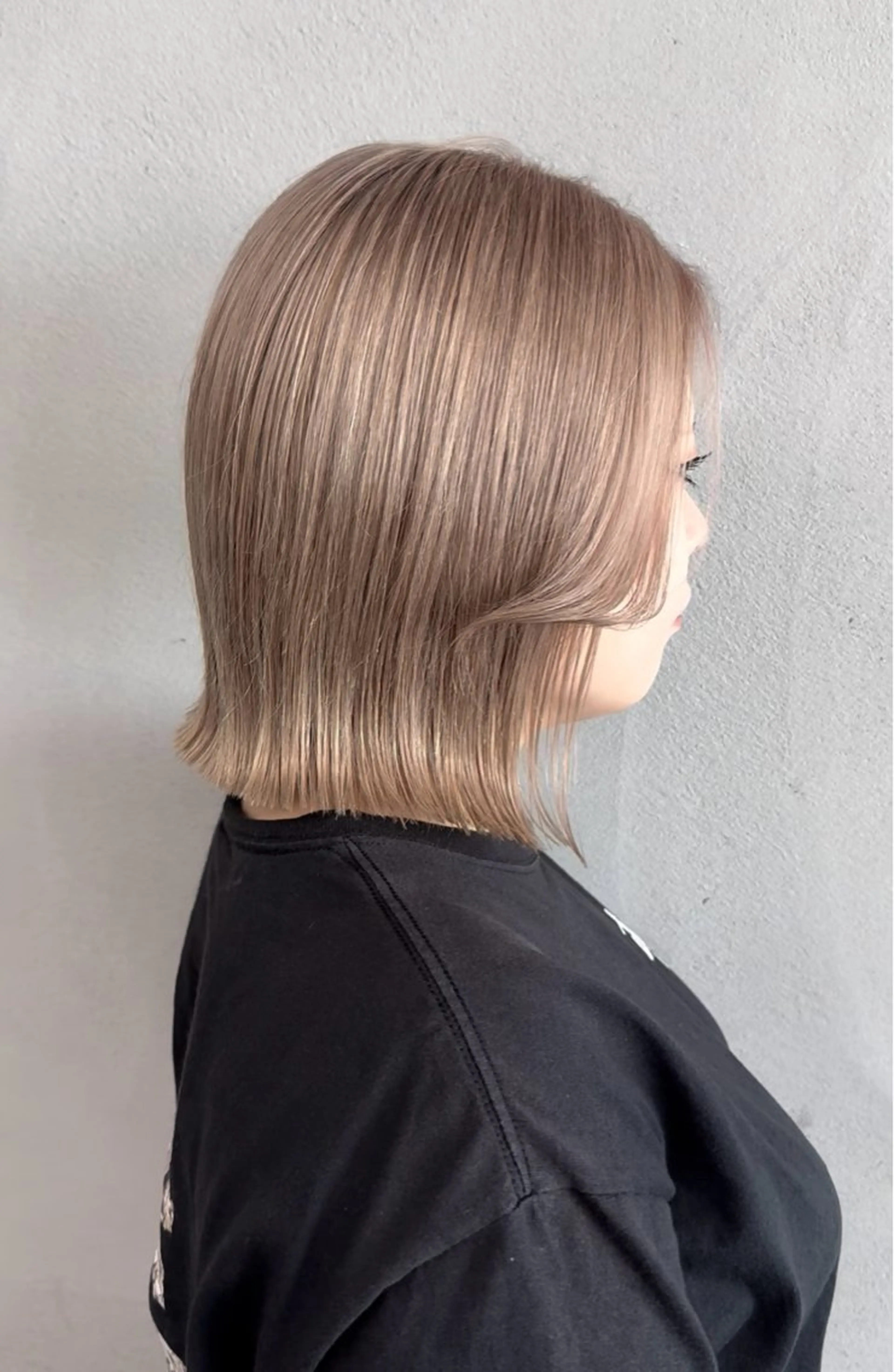 ショート カラー ブリーチ ボブ カット ヘアカラー トリートメント #tag 佐藤璃美のヘアスタイル