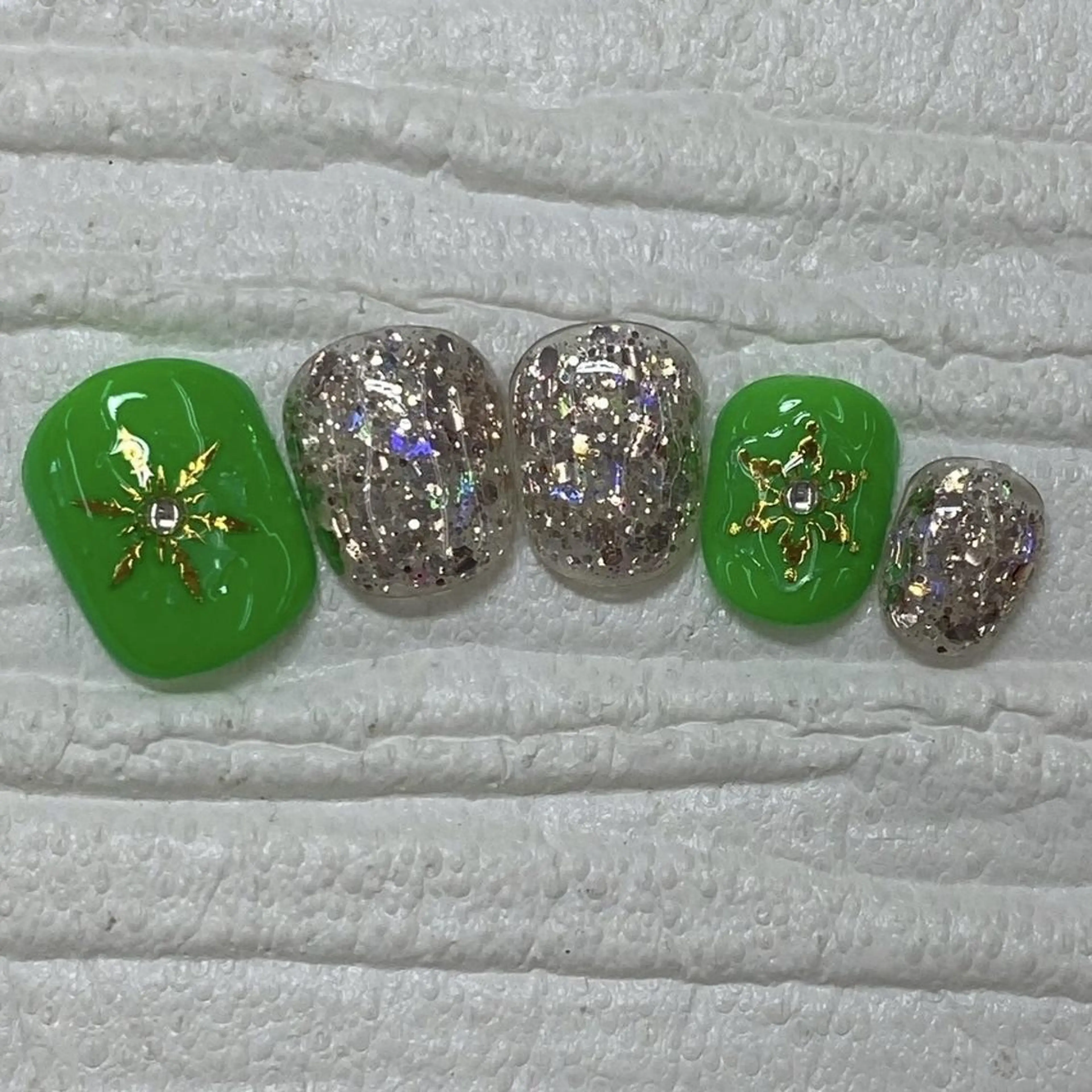 ネイル Nail salon Honey Beeのネイルデザイン