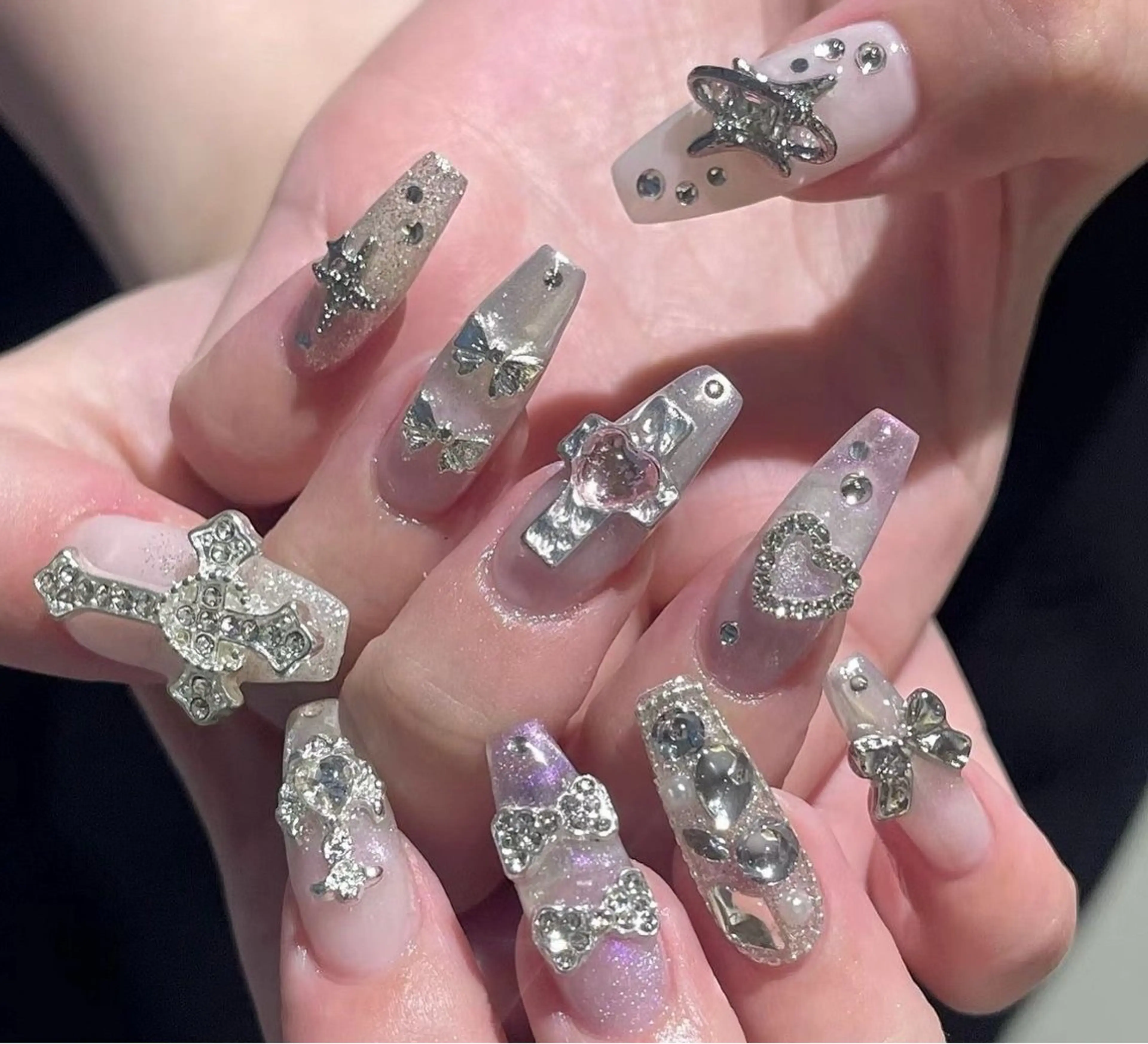 ネイル マグネットネイル ピンク ネイルチップ 冬ネイル Lee Nailsのネイルデザイン