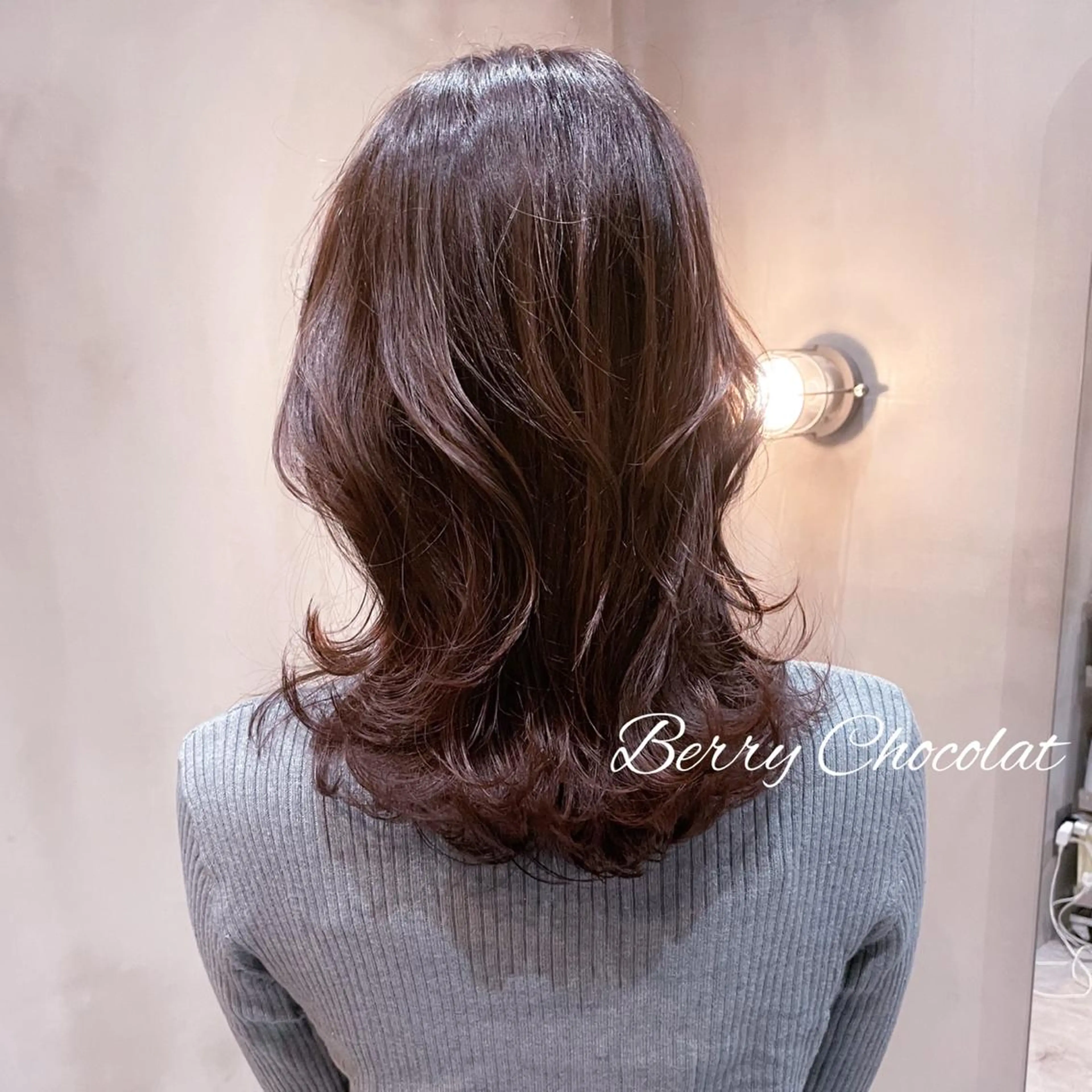 ミディアム くびれヘア 顔周りカット 韓国風ヘア LOMA🇰🇷 銀座クボタのヘアスタイル