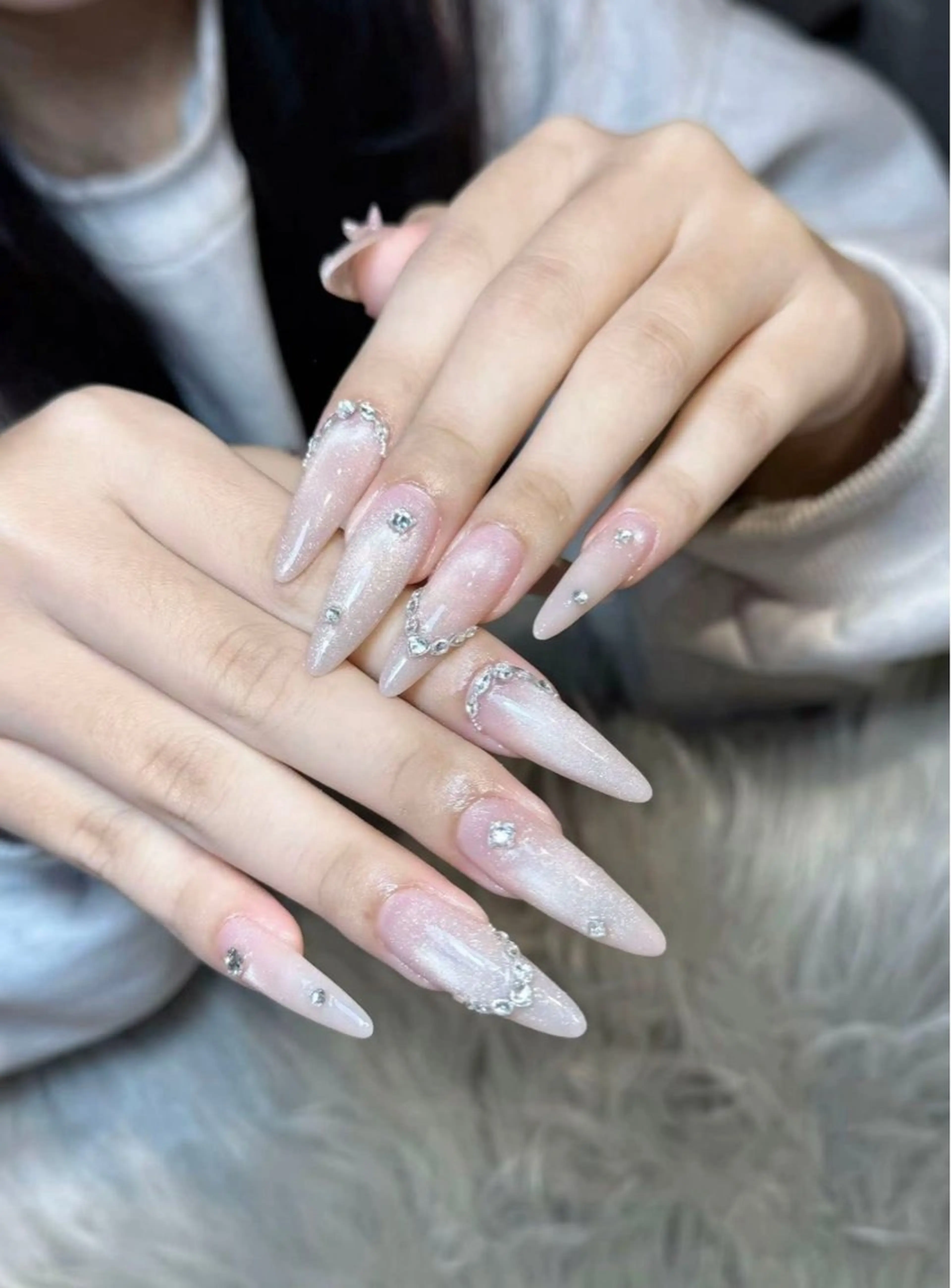 ネイル チークネイル フレンチネイル グラデーション キラキラネイル 韓国ネイル Minette nailHuongのネイルデザイン