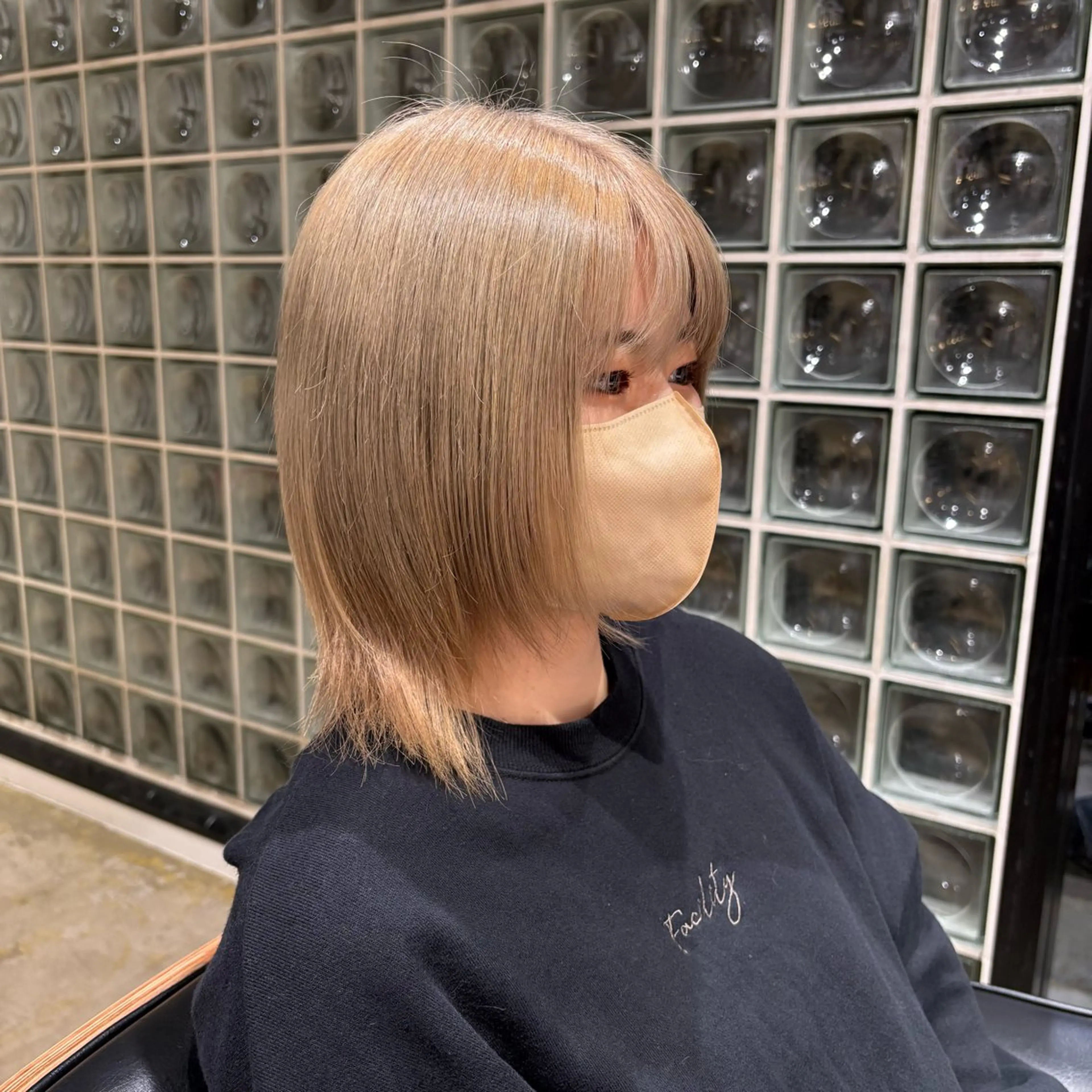 セミロング カラー パ ルのヘアスタイル