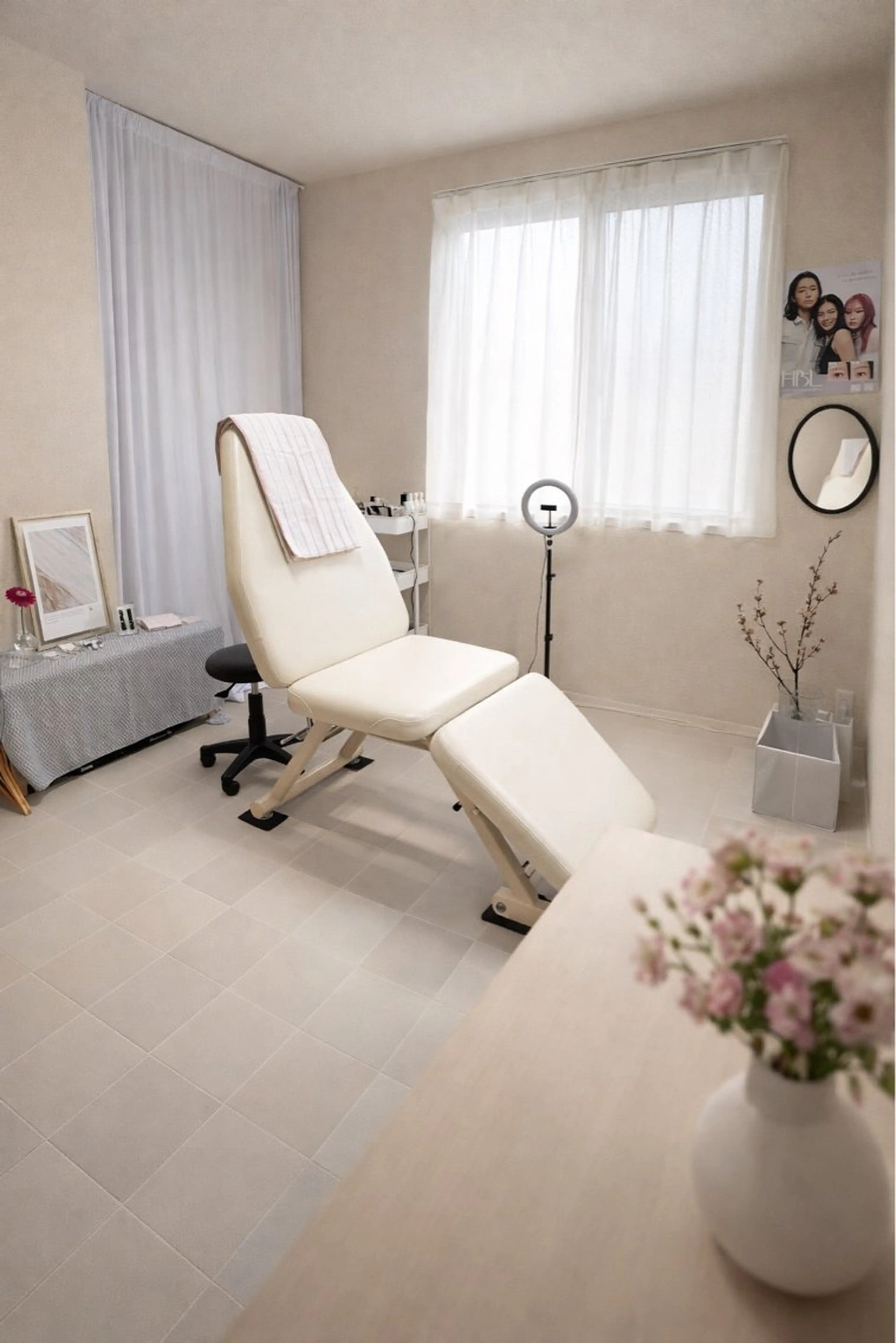 ABLLOOMY/ arisaの眉毛・アイブロウイメージ