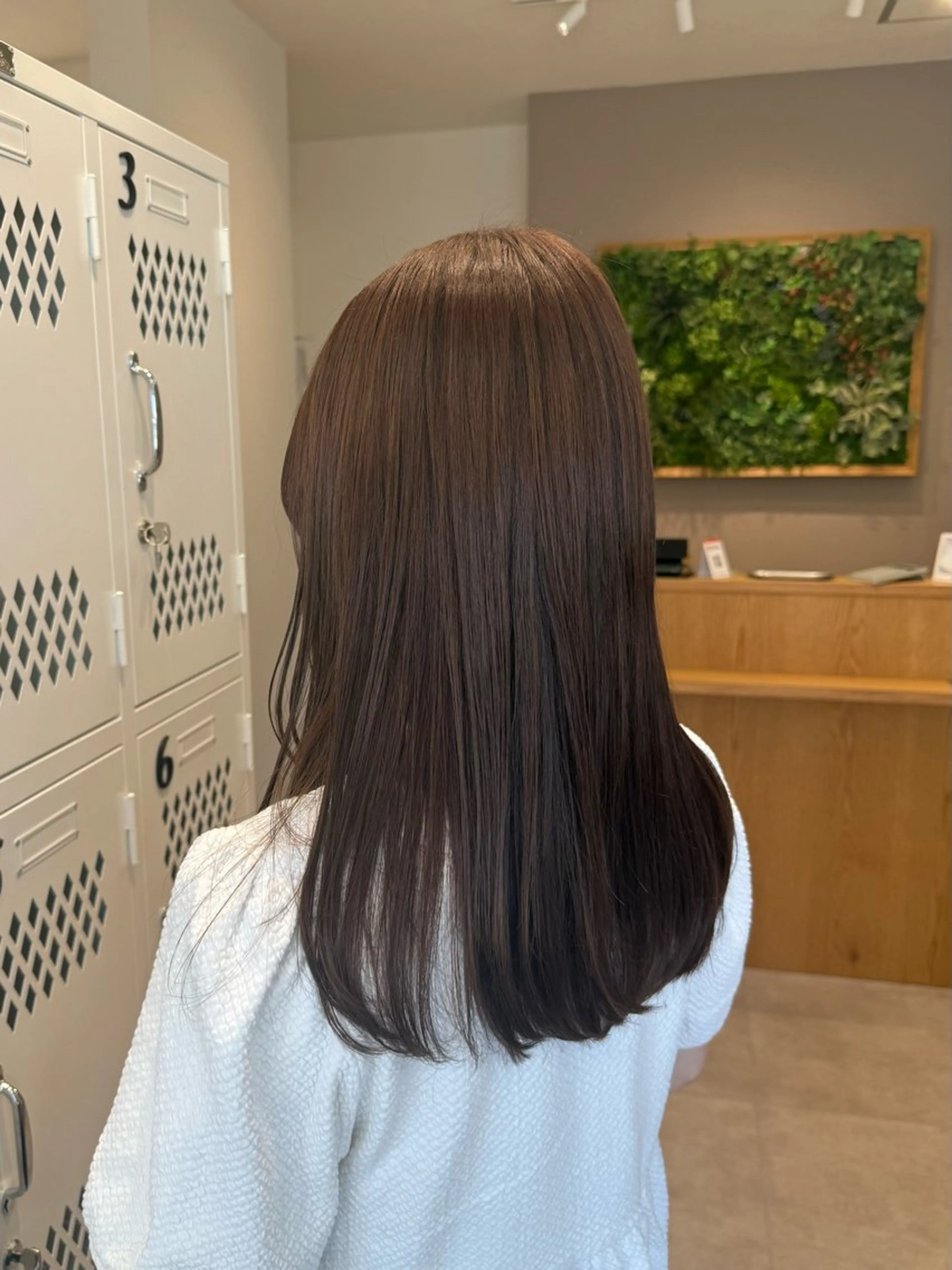 ロング 顔周りカット LIL HAIR&SMILE新浜店所属・今出 千聖のヘアスタイル