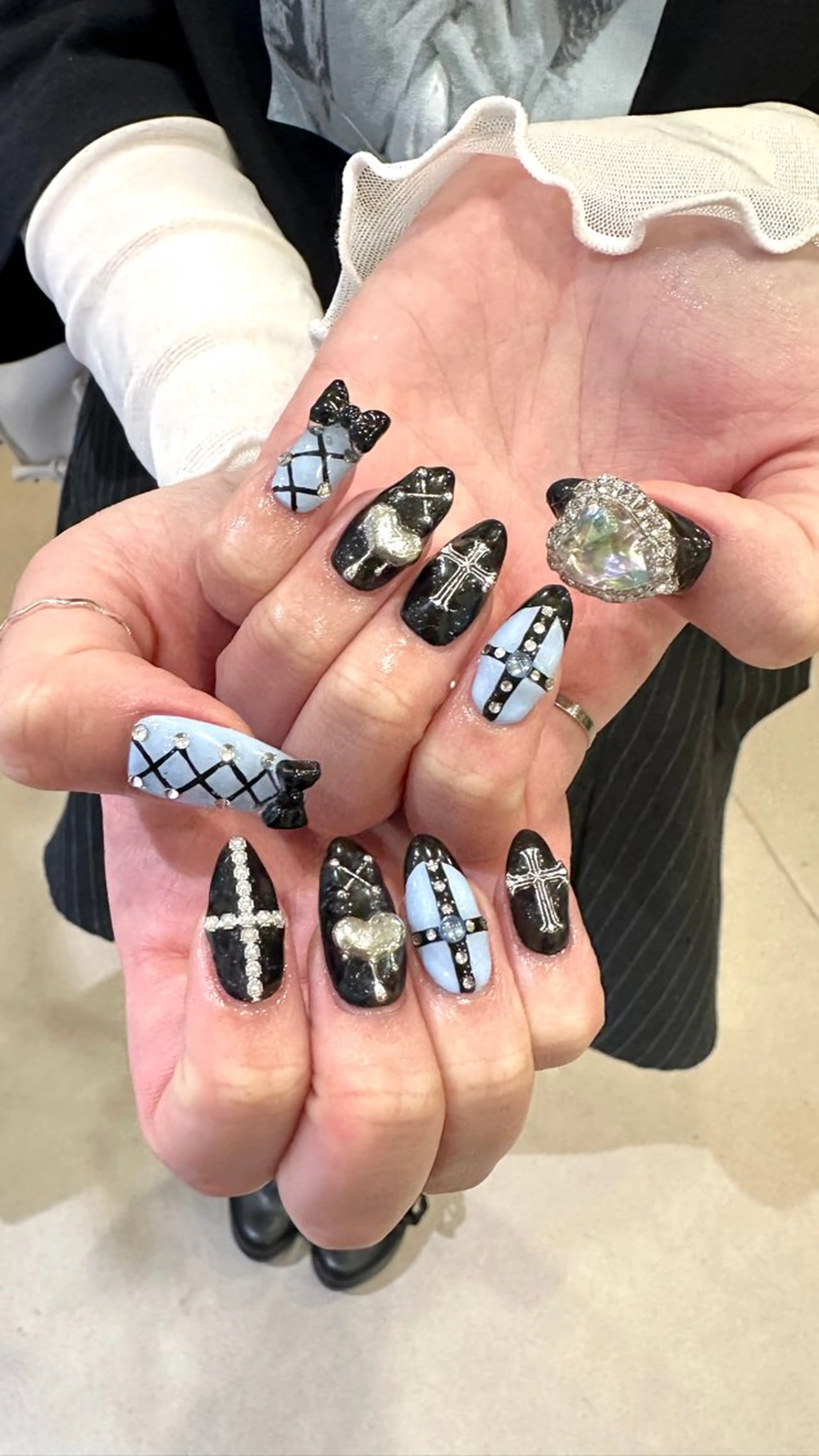 ネイル ハンドネイル ハンドケア 👽個性派ネイル🎀 komachiのヘアスタイル