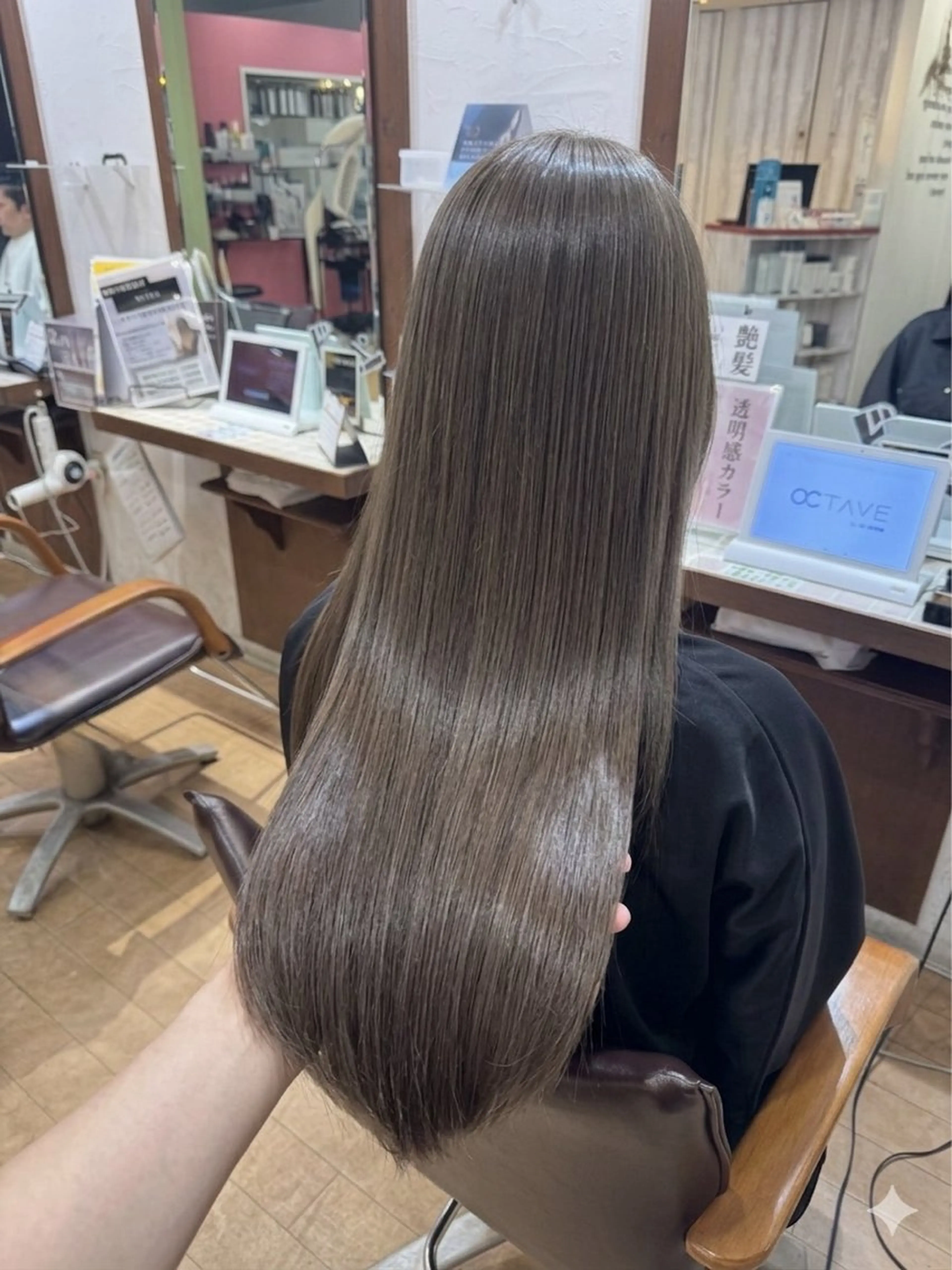 カラー 透明感カラー特化若山 結愛のヘアスタイル