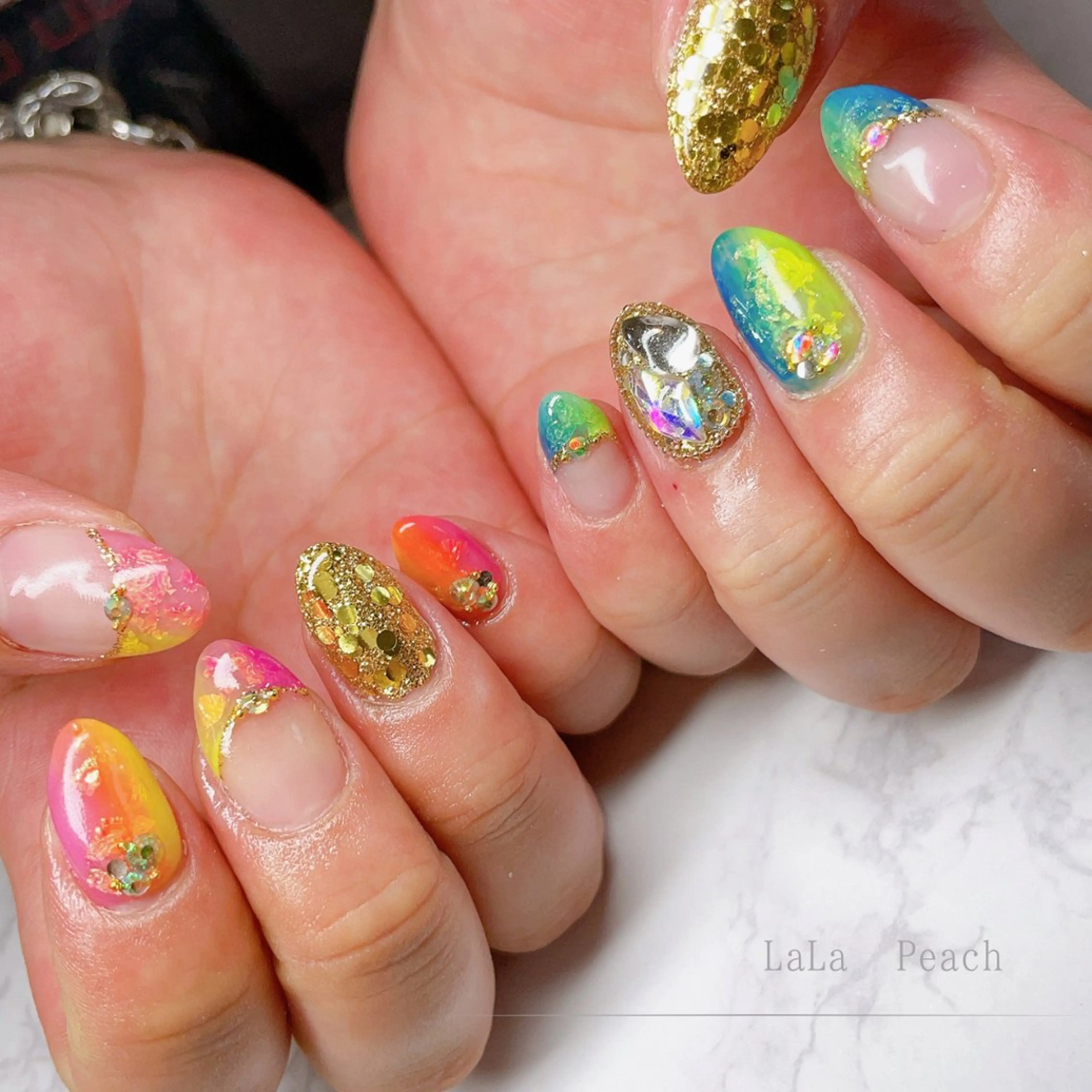ネイル ジェルネイル ストーンネイル ハンドネイル LaLa Peach 福岡のマツエク・マツパデザイン