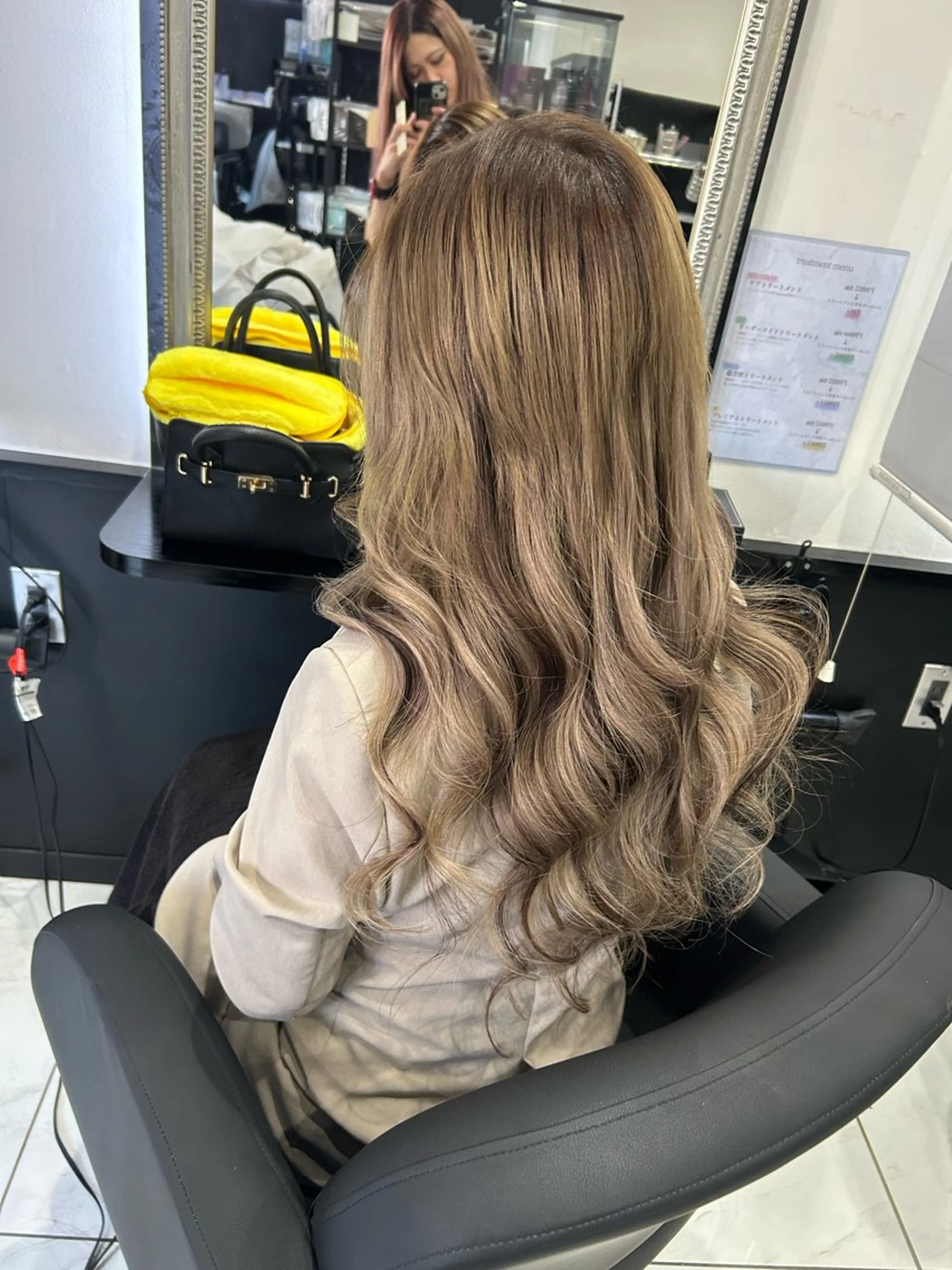 ロング プルエクステ エクステ レイヤーカット 長田 麻友子のヘアスタイル