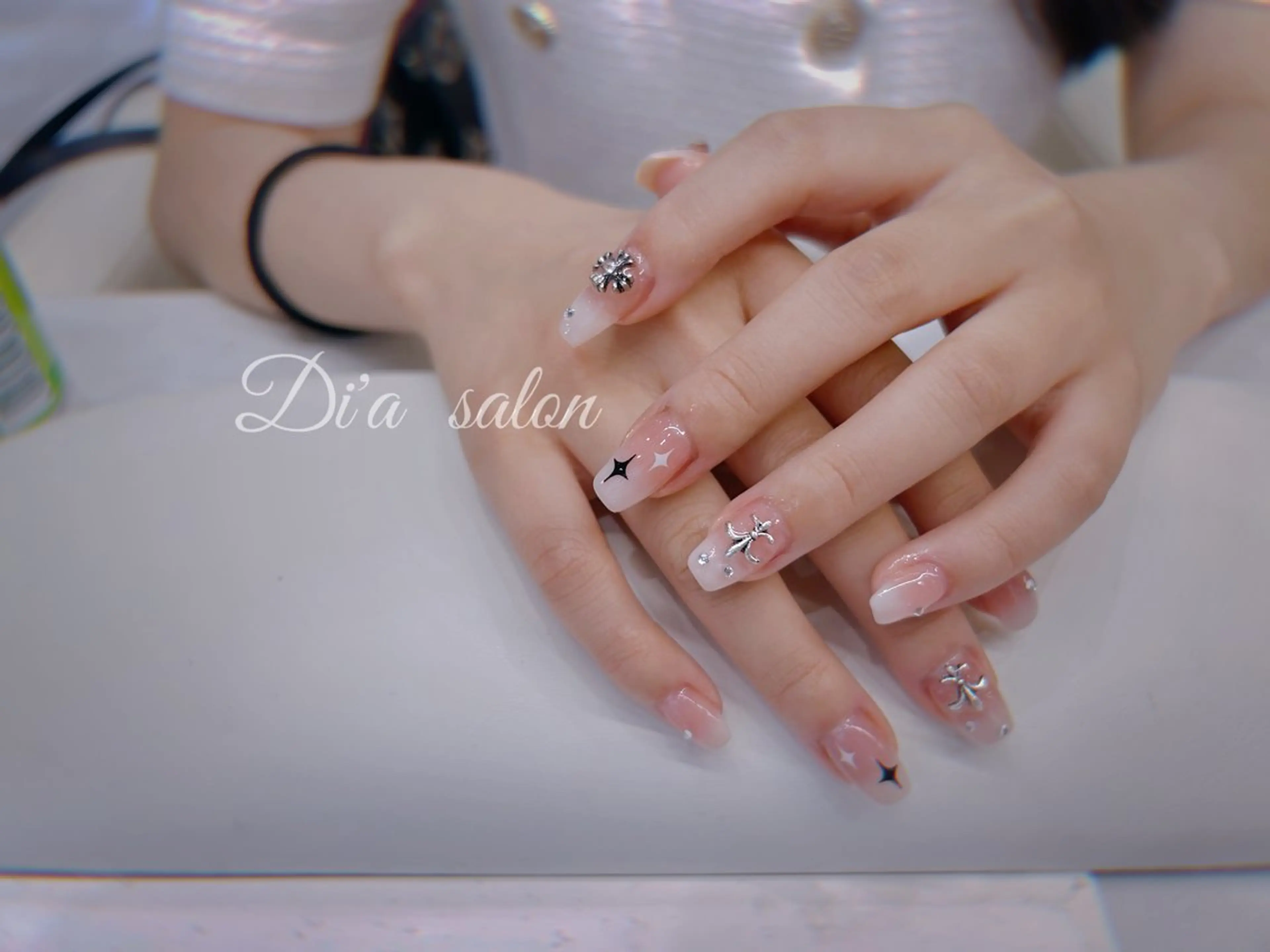 ネイル ハンドネイル di'a salonのネイルデザイン