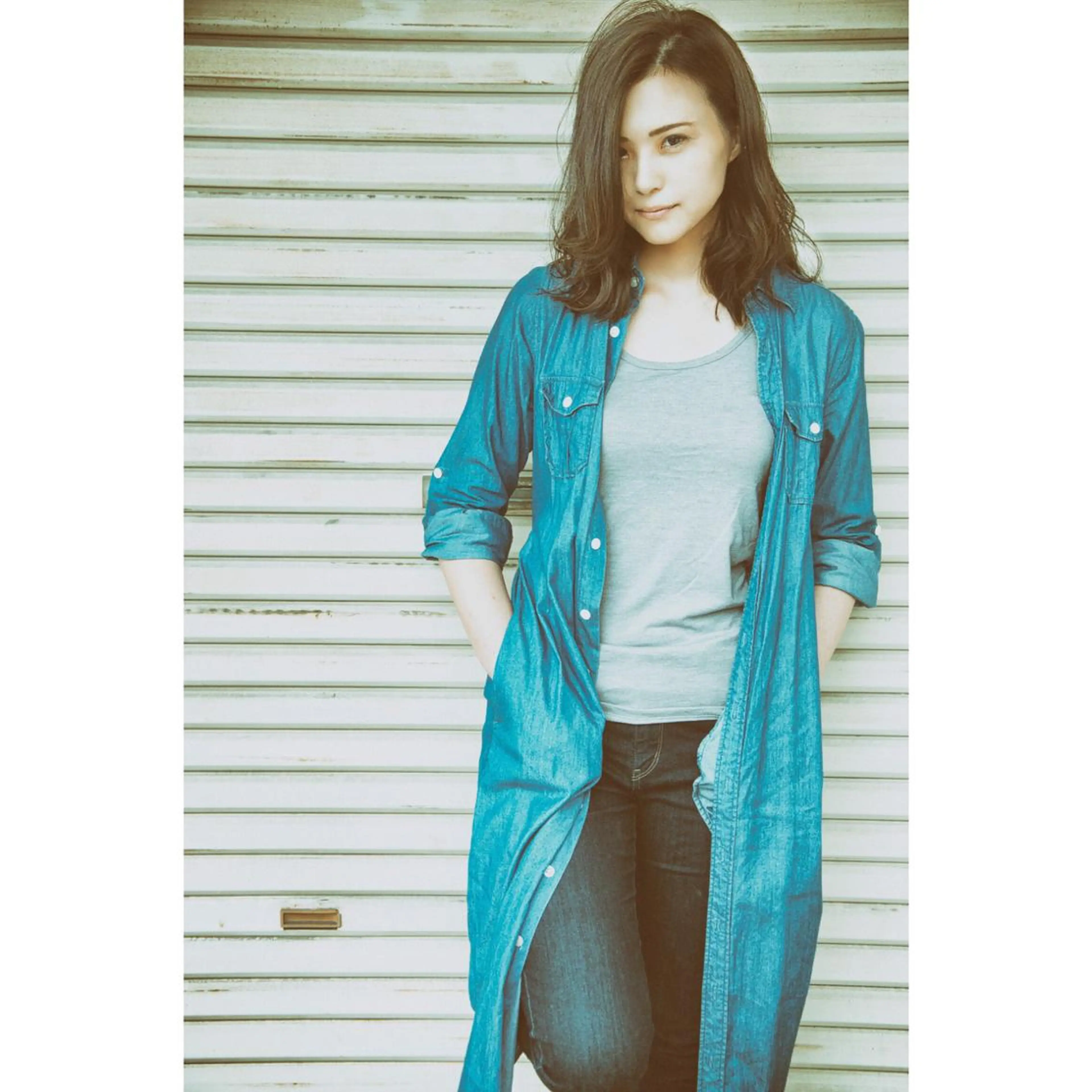 ミディアム 樽見 怜のヘアスタイル