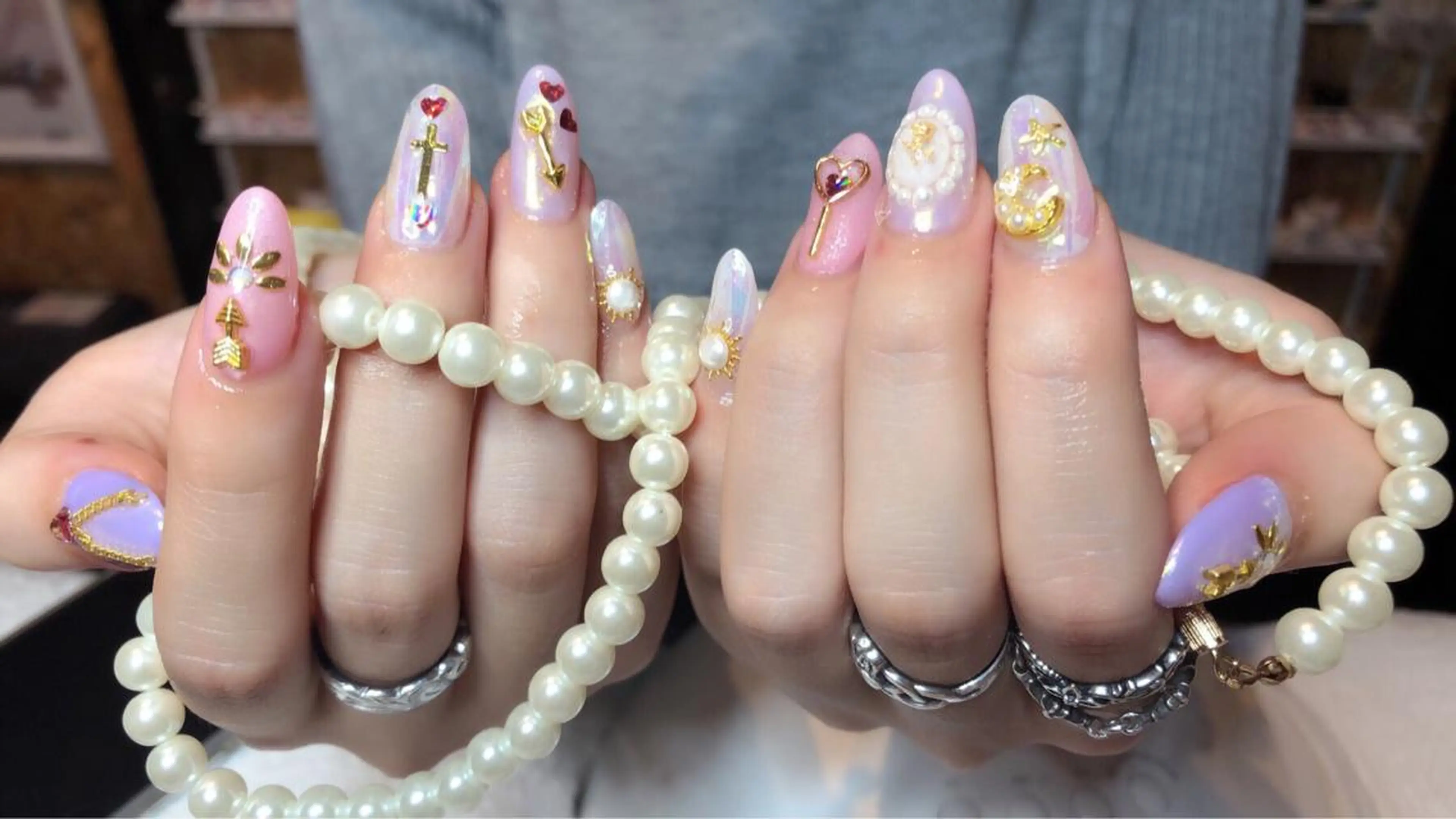 ミディアム ネイル スカルプネイル 長さ出し専門 nynaのネイルデザイン