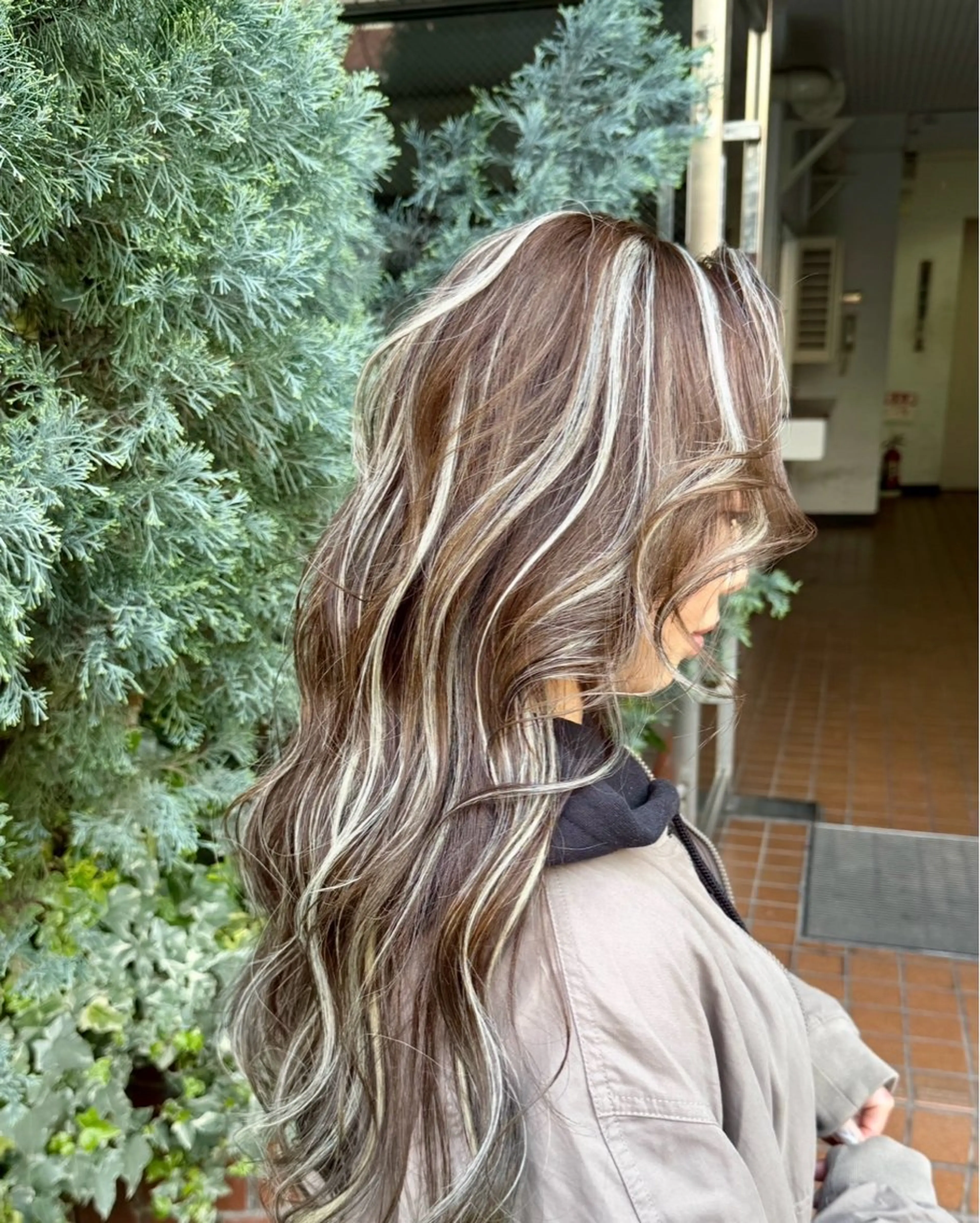 ロング カラー ハイライトカラー オレンジ 3Dハイライト ハイライト レイヤーカット ヘアカラー トリートメント Cure2所属・🌈白いハイライト 🌈 🐶ノザワ🐶のヘアスタイル