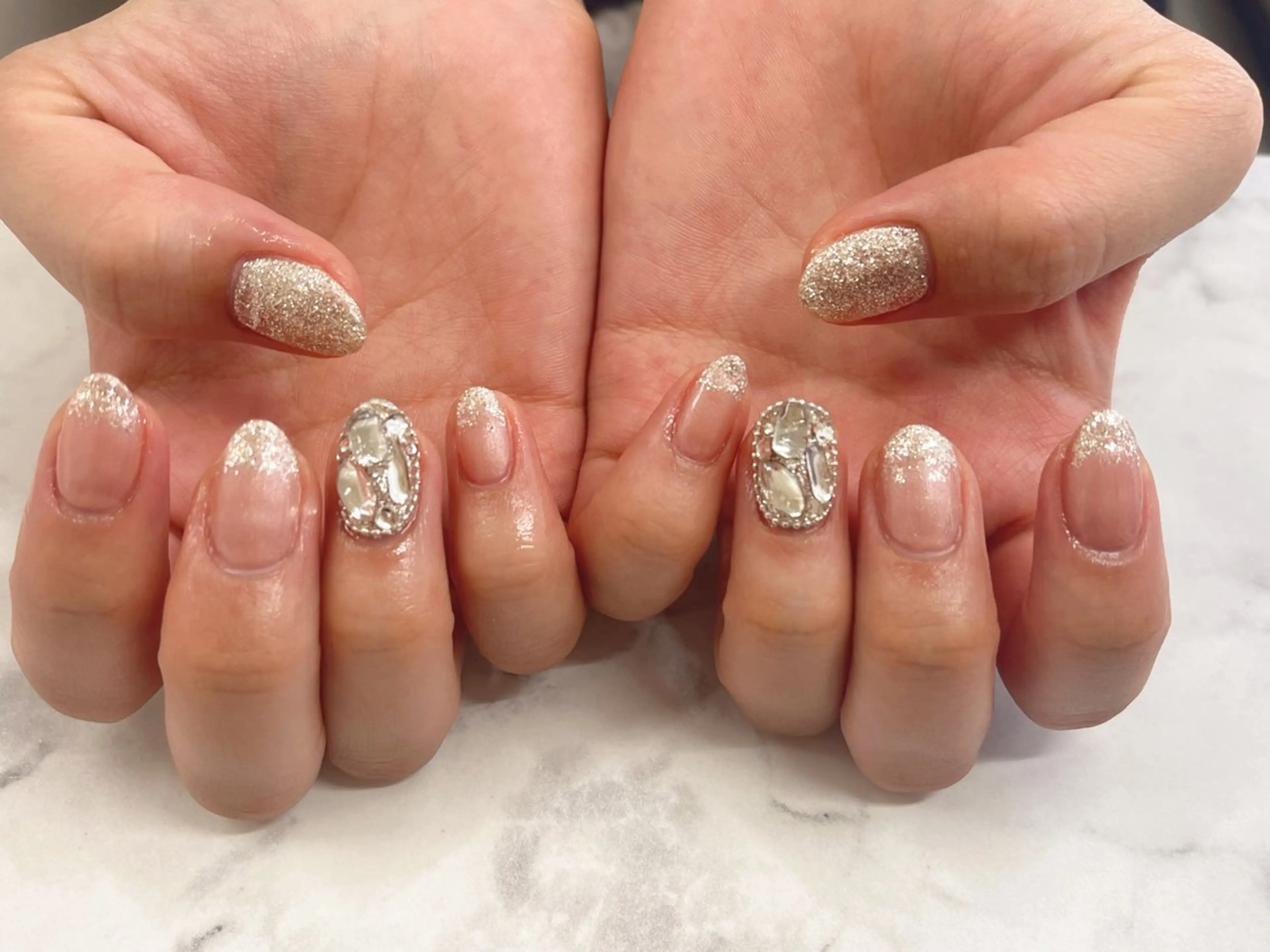 ネイル ハンドネイル ハンドケア Regene ARAKIのネイルデザイン