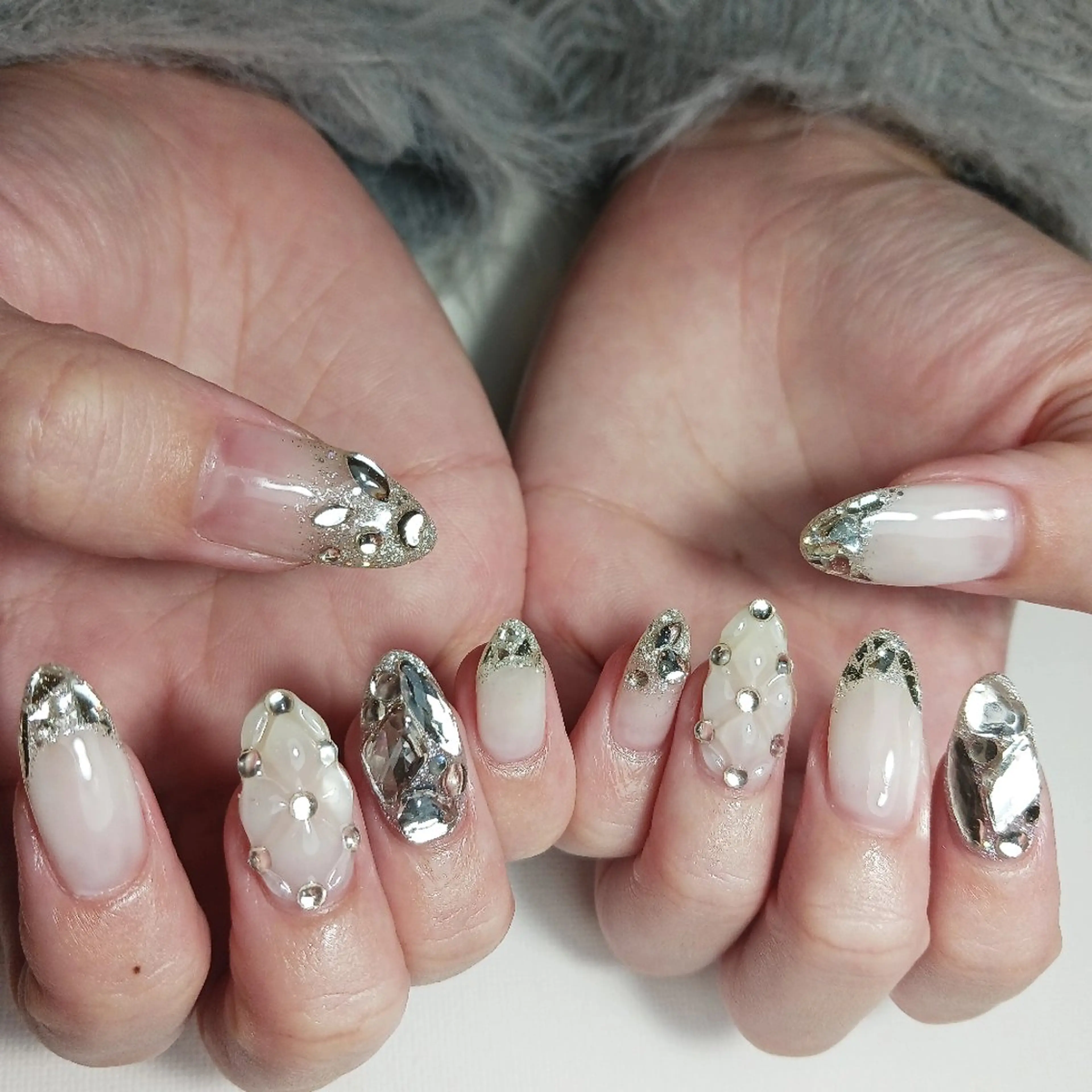ネイル フレンチネイル ジェルネイル ガラスフレンチ キラキラネイル 持ち込み ハンドネイル owlnail /持込みデザイン専門のネイルデザイン