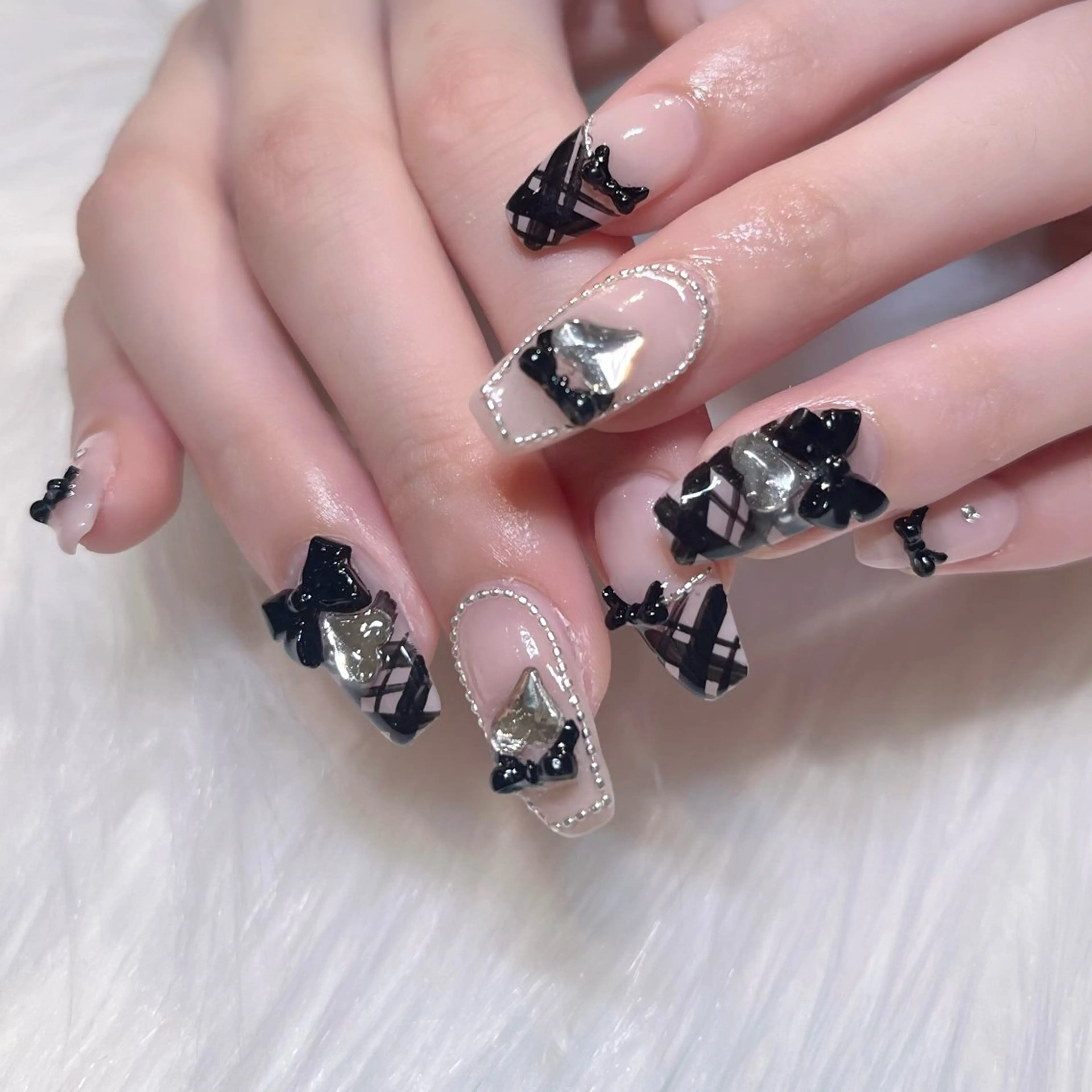 ネイル アートネイル ガーリー 韓国ネイル 持ち込み ワンホンネイル KOKONA 🎀のネイルデザイン