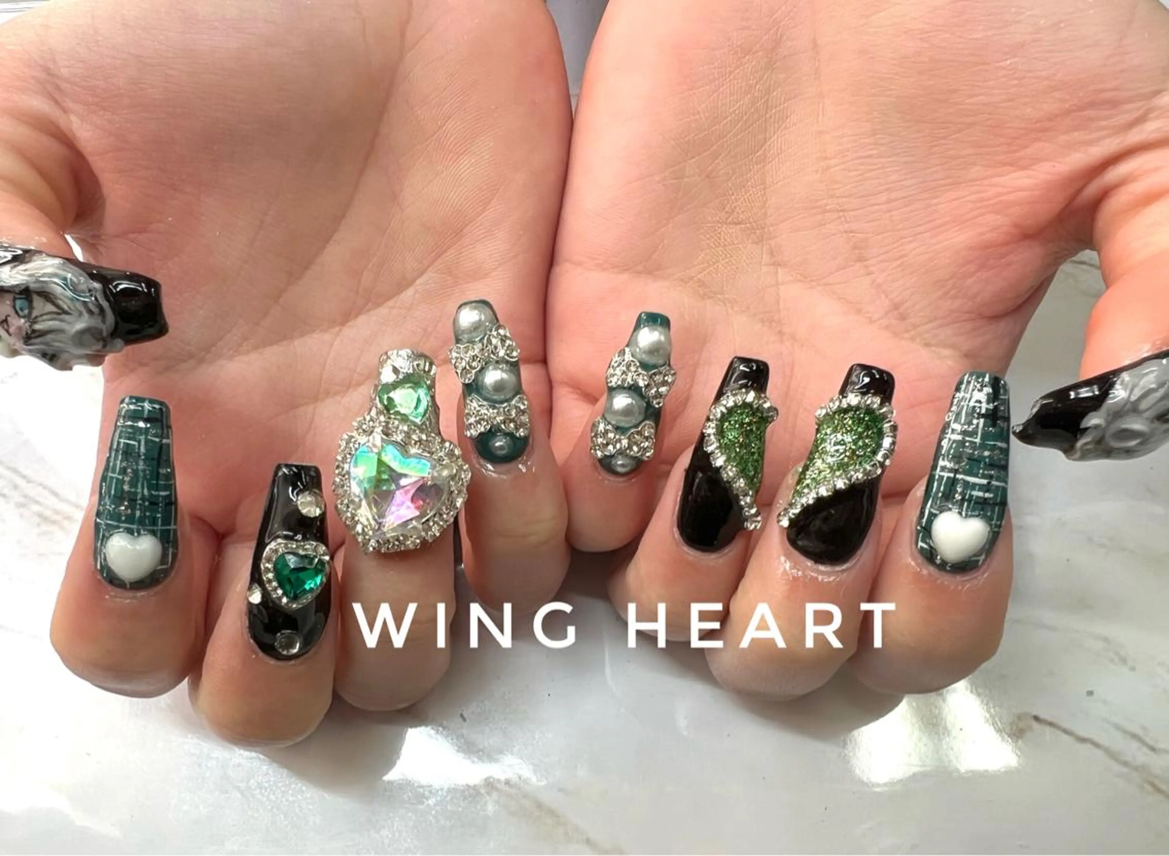 ネイル I. AYUMIのネイルデザイン