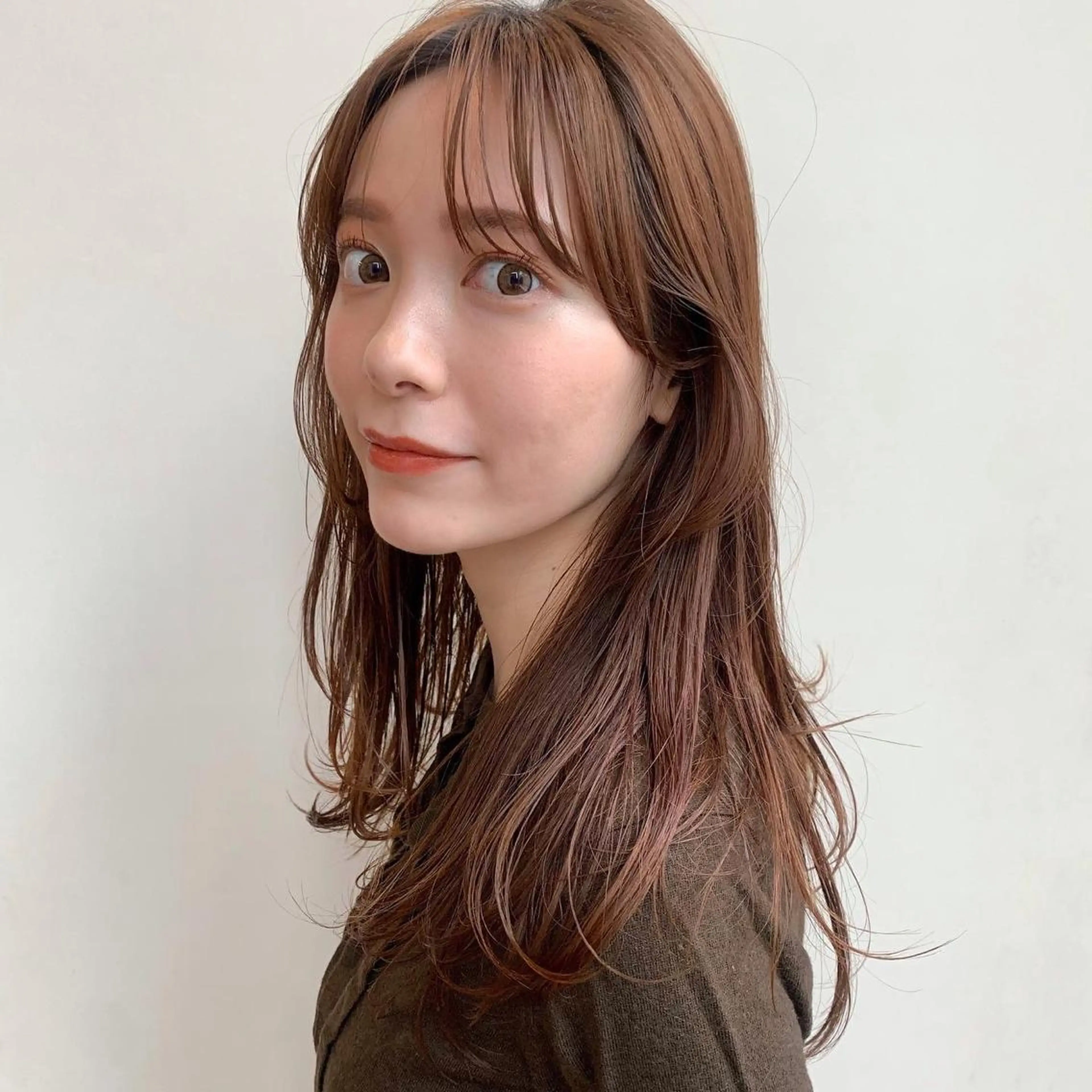 ロング カラー パーマ ベージュカラー レイヤーカット ロング カット トリートメント ヘッドスパ ヘアセット 顔周りカット/アレン ジ/カラー小野寺紗良のヘアスタイル