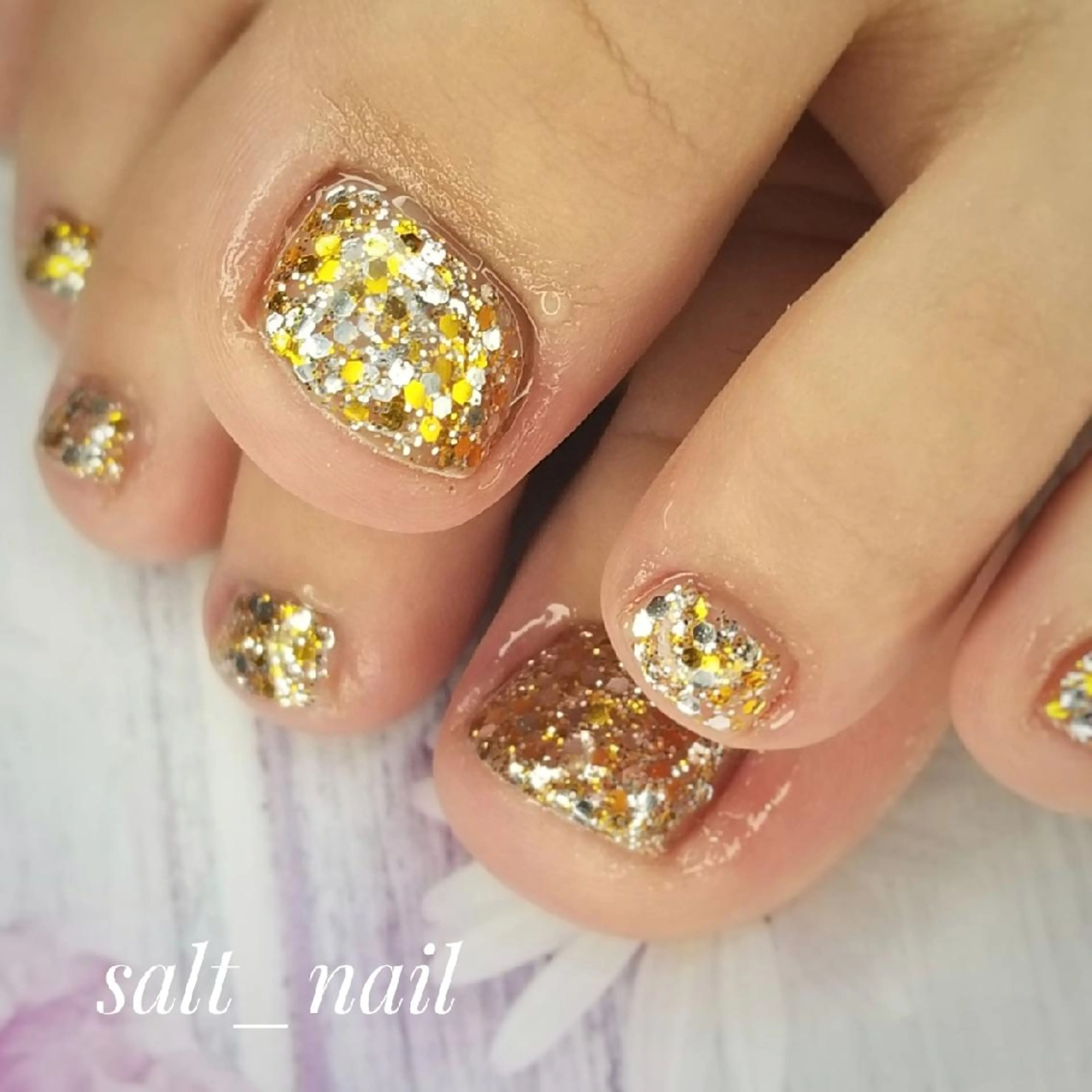 ネイル ゴールド ラメ(グリッター) シルバー 個人サロン saltnailのネイルデザイン
