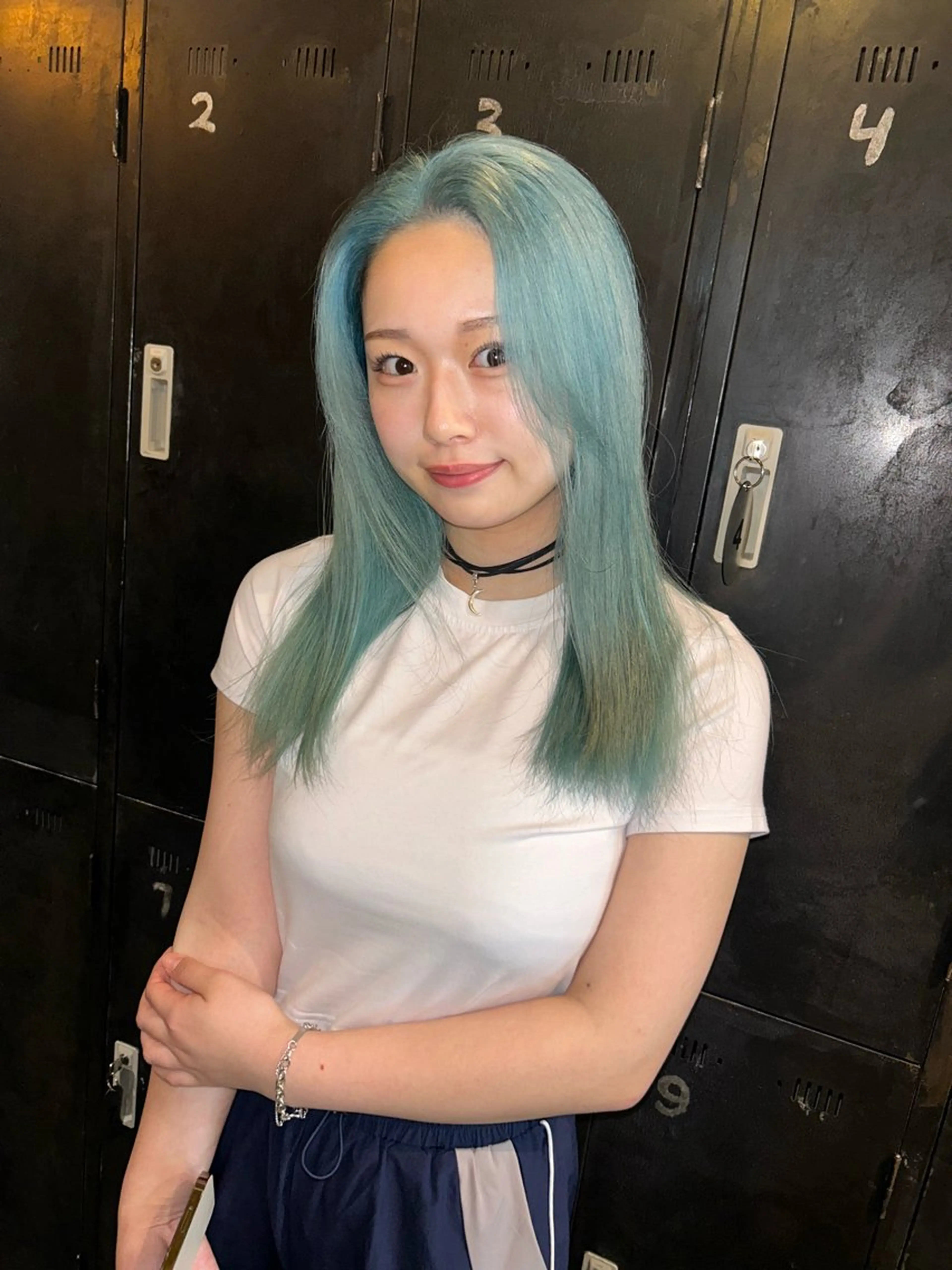 セミロング ヘアカラー トリートメント ハイトーン/ブリーチ 🧁soraのヘアスタイル