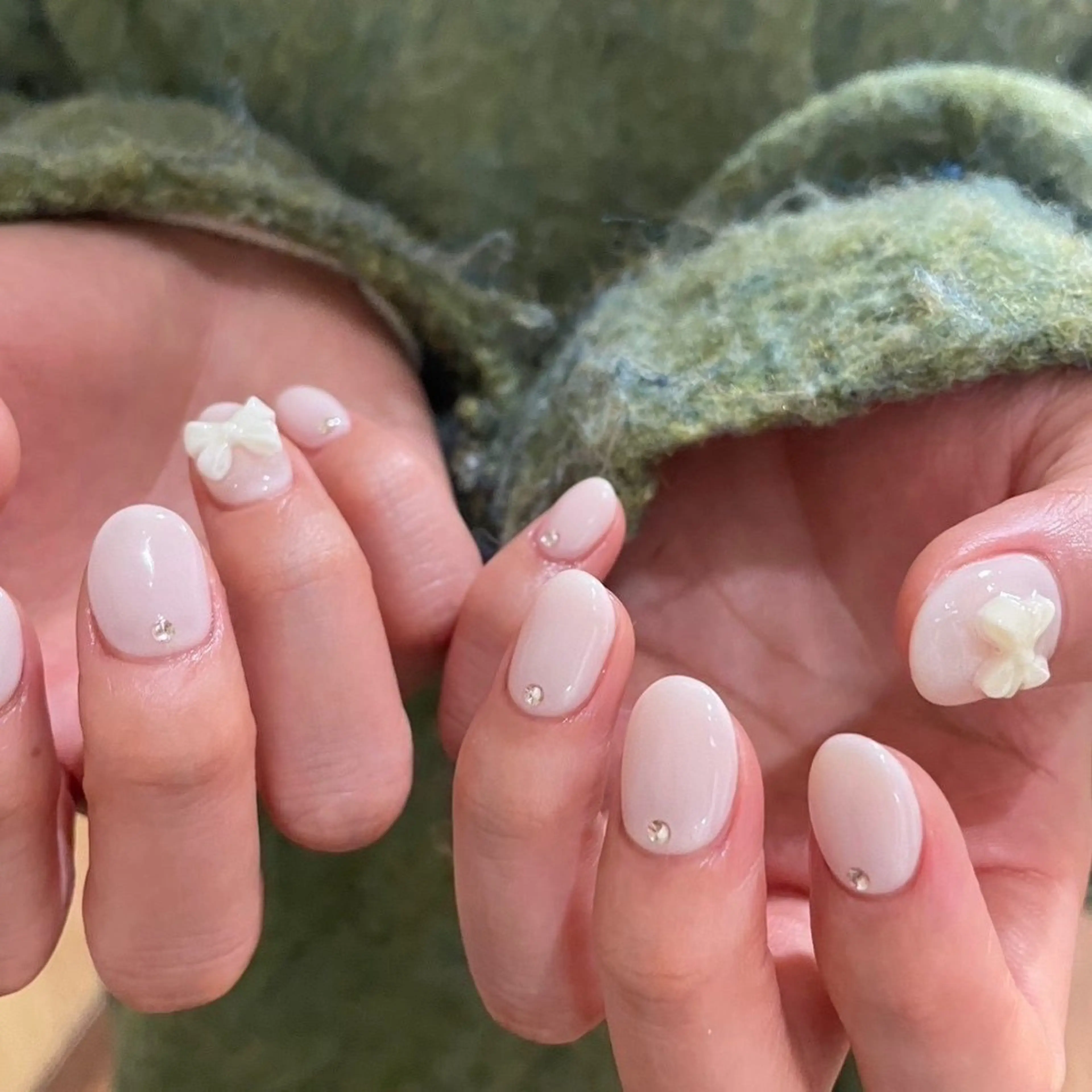 ネイル nicole nail所属・石 彩夏のネイルデザイン