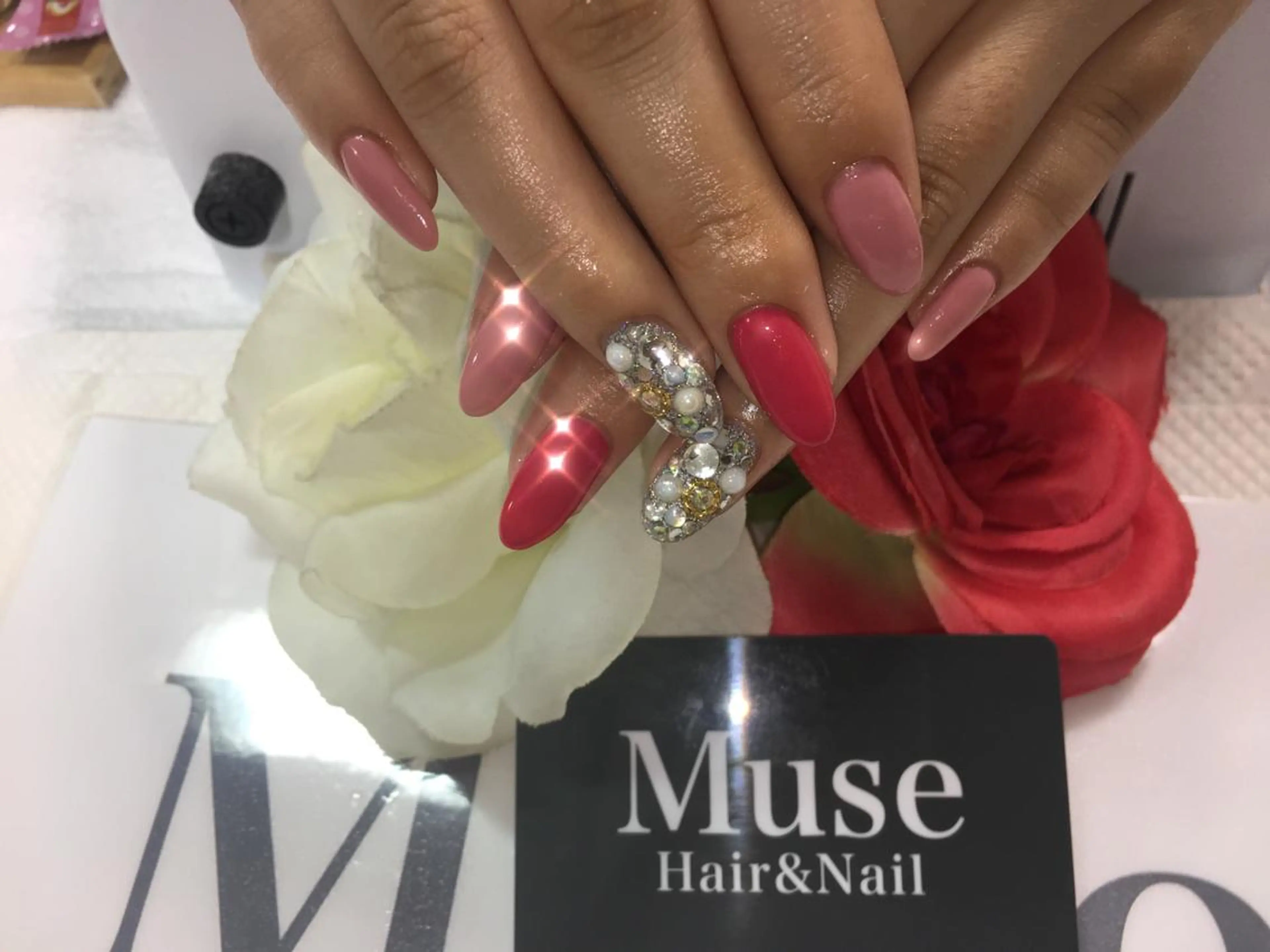 ネイル キラキラネイル 隠れ家一戸建て金町 HIROMI 葛飾区のネイルデザイン