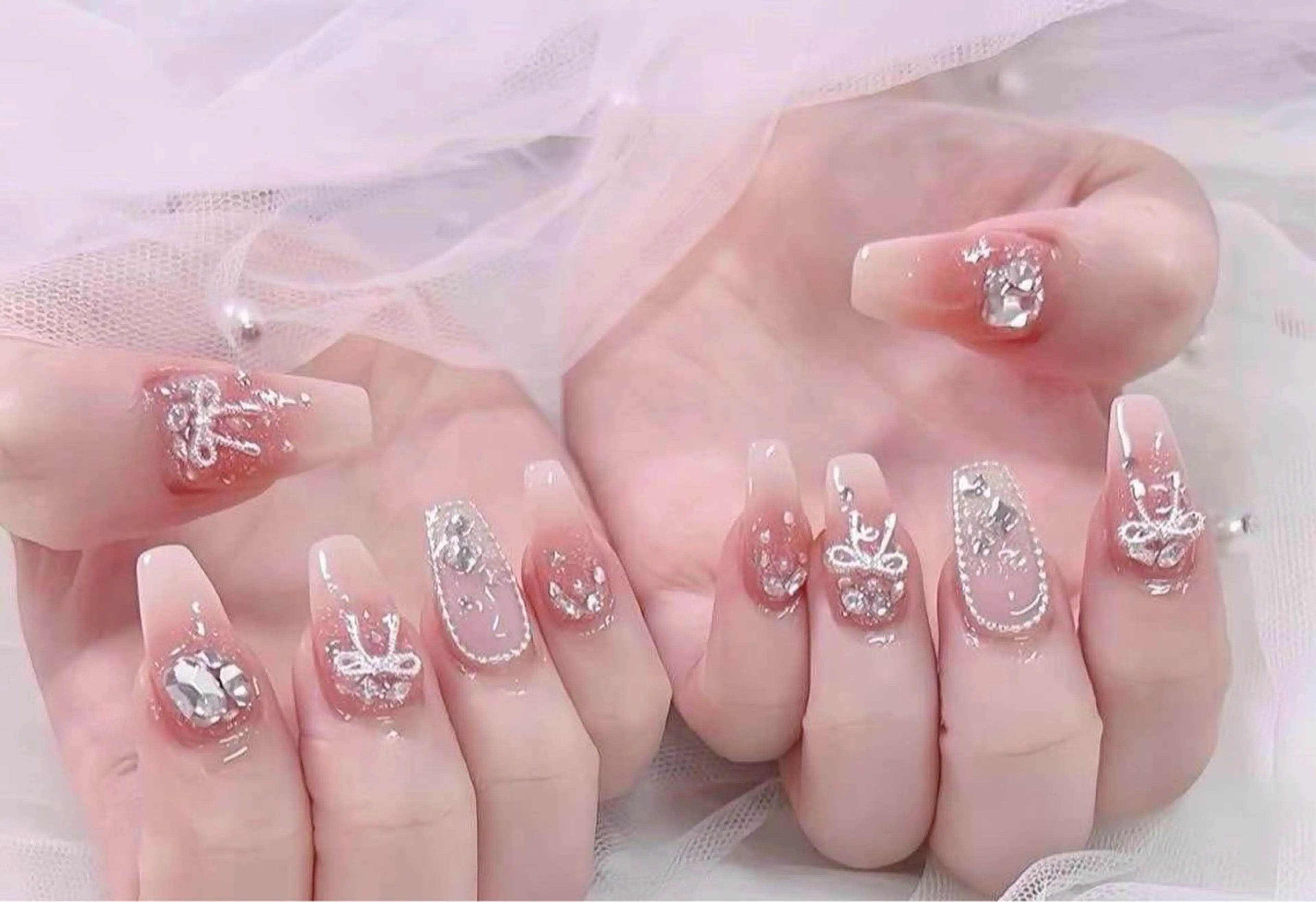 ネイル アートネイル 長さ出し ジェルネイル キラキラネイル マグネットネイル Lee Nails チップ長さだし専門店のネイルデザイン