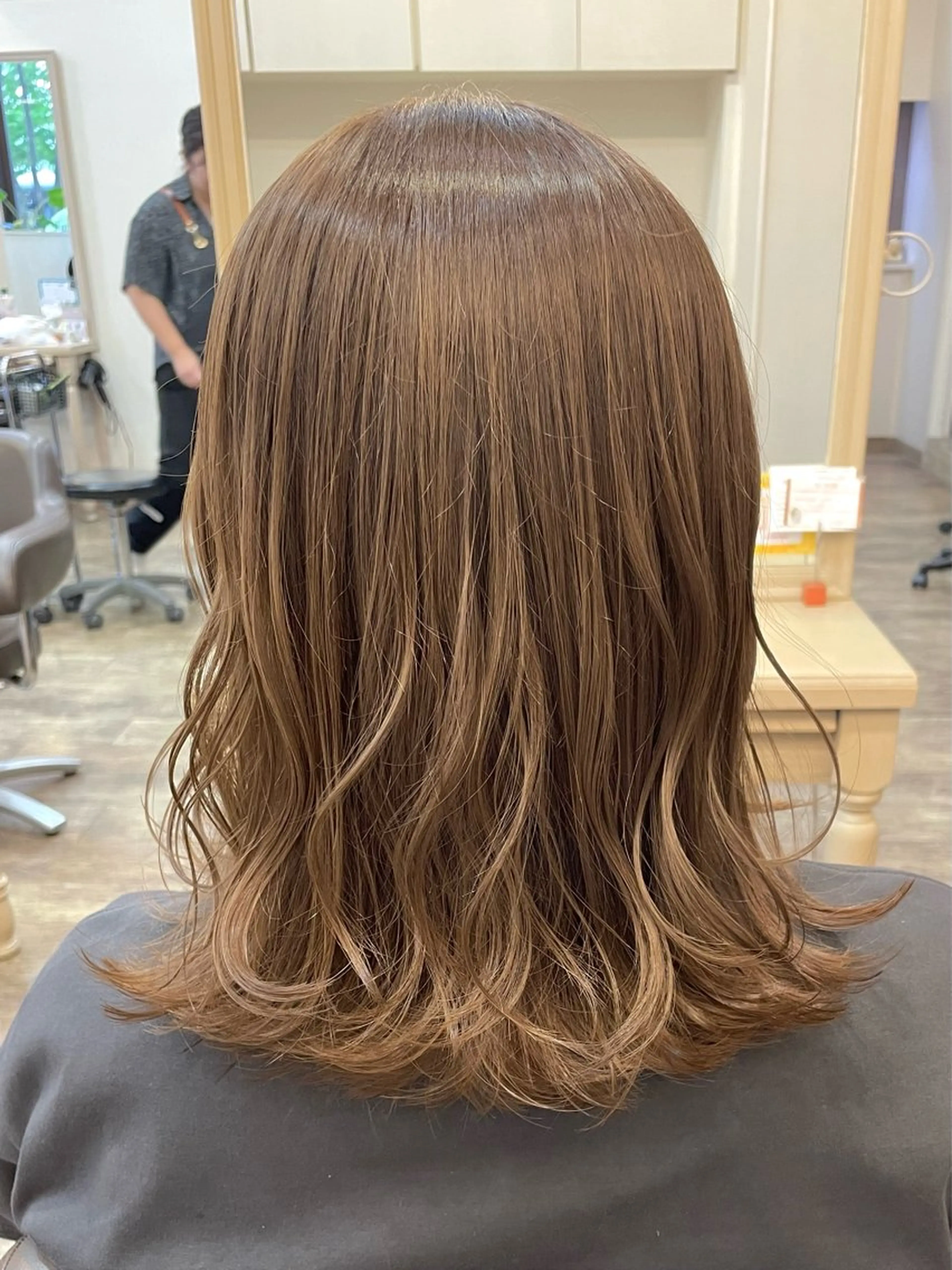 ミディアム カラー ベージュカラー ミルクティーベージュ ヘアカラー メンズパーマ🌀/ 中村郁未のヘアスタイル