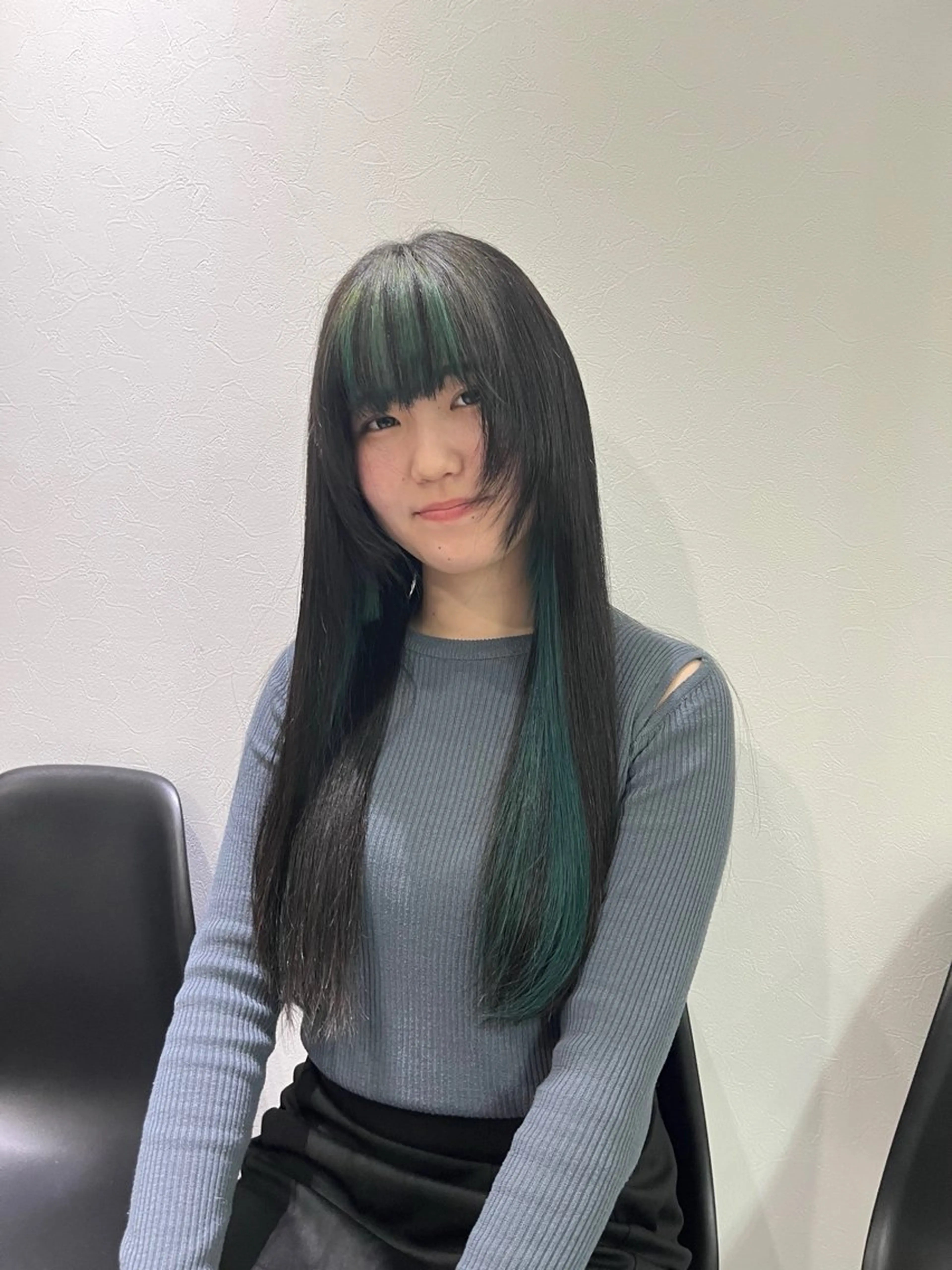 カラー ミストバング ブリーチ  フェイスフレーミング 志垣 真衣のヘアスタイル