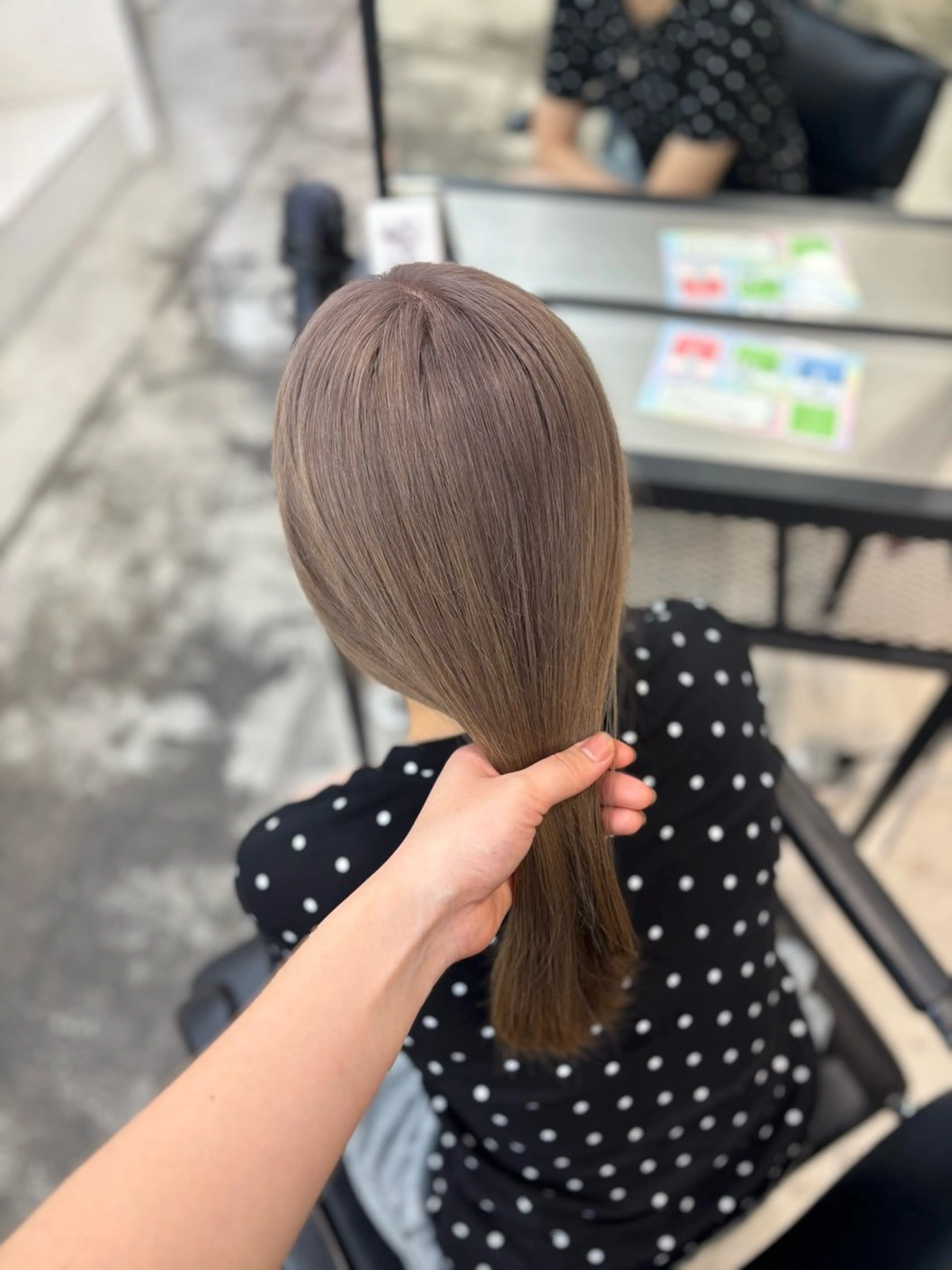 セミロング カラー ブリーチ ハイトーン sala 透明感🎀💭のヘアスタイル