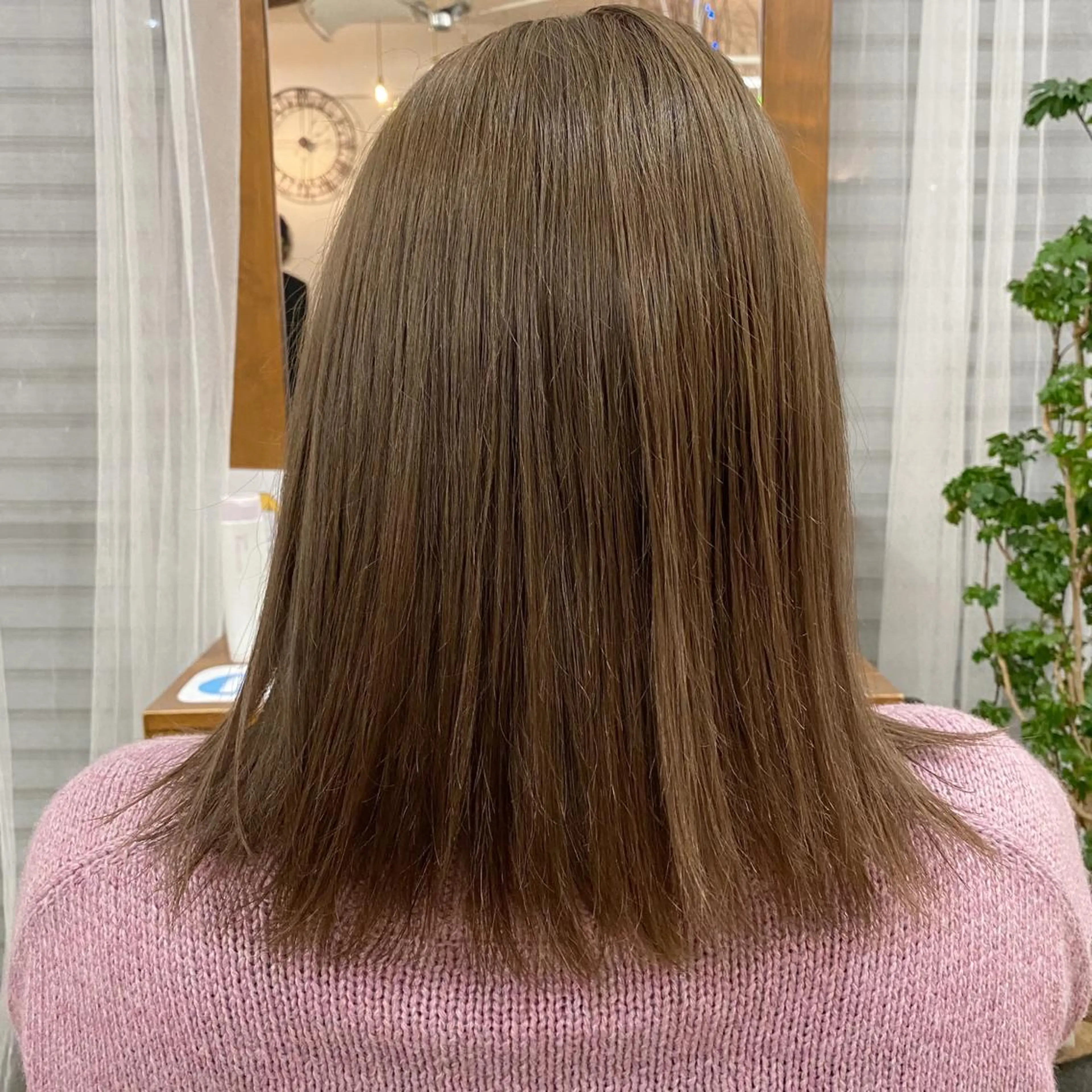 ミディアム カラー ベージュカラー ブリーチ 透明感カラー ハイライトカラー インナーカラー Ryo リョウのヘアスタイル