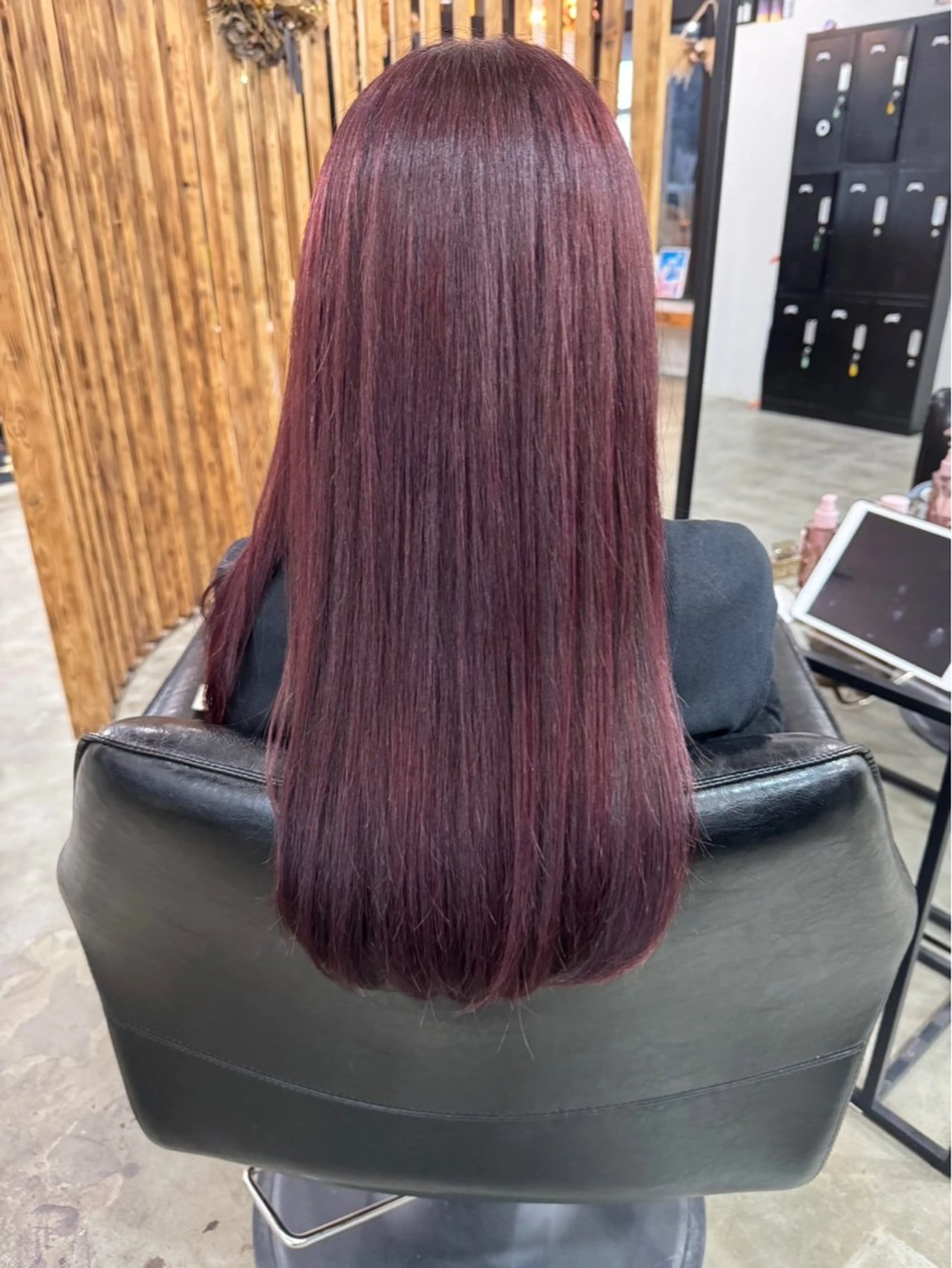 ロング パープルカラー ヘアカラー marika Willieのヘアスタイル