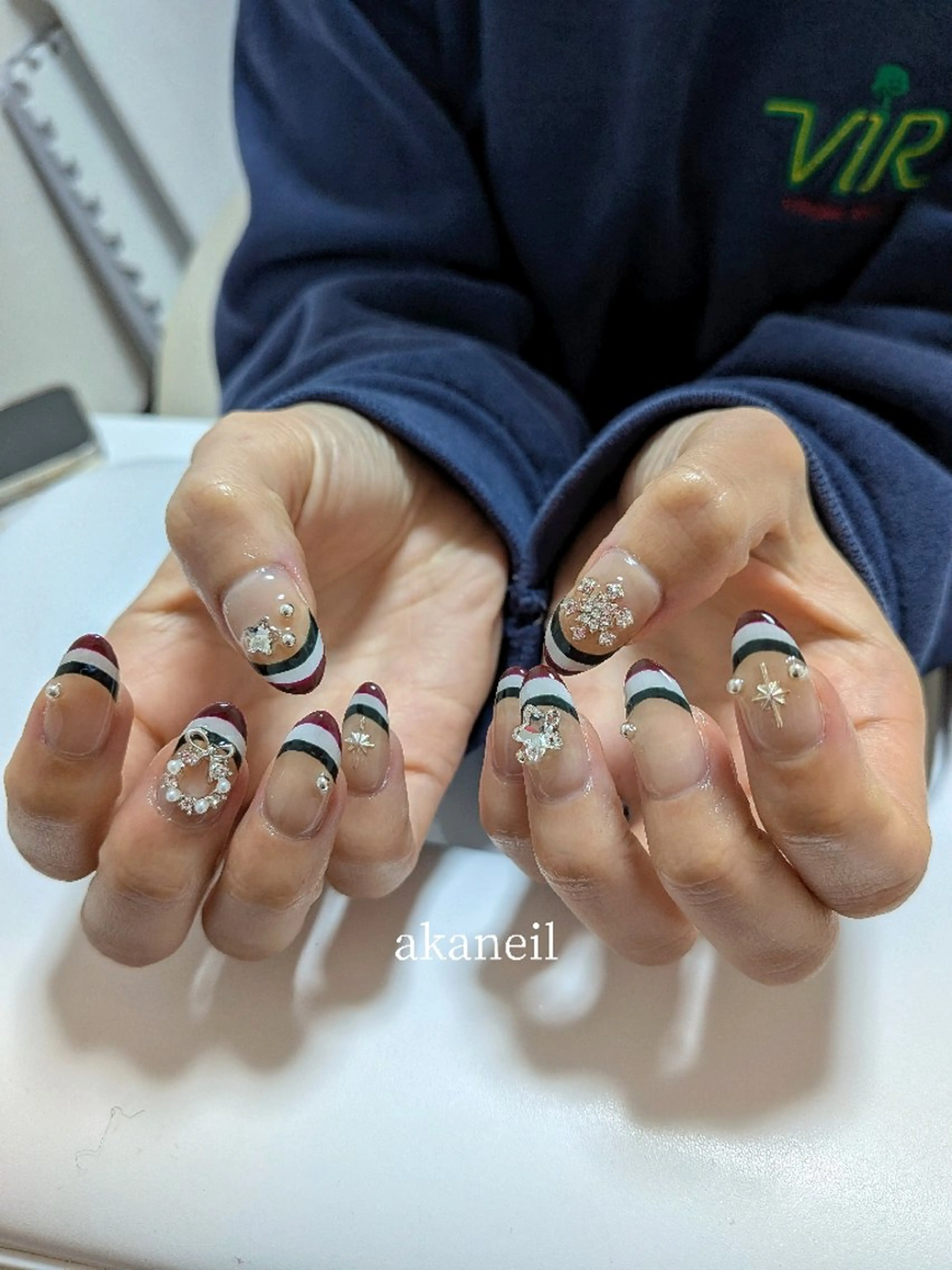 ネイル フレンチネイル 持ち込み 冬ネイル クリスマス ハンドネイル 【akaneils】 アカネのネイルデザイン