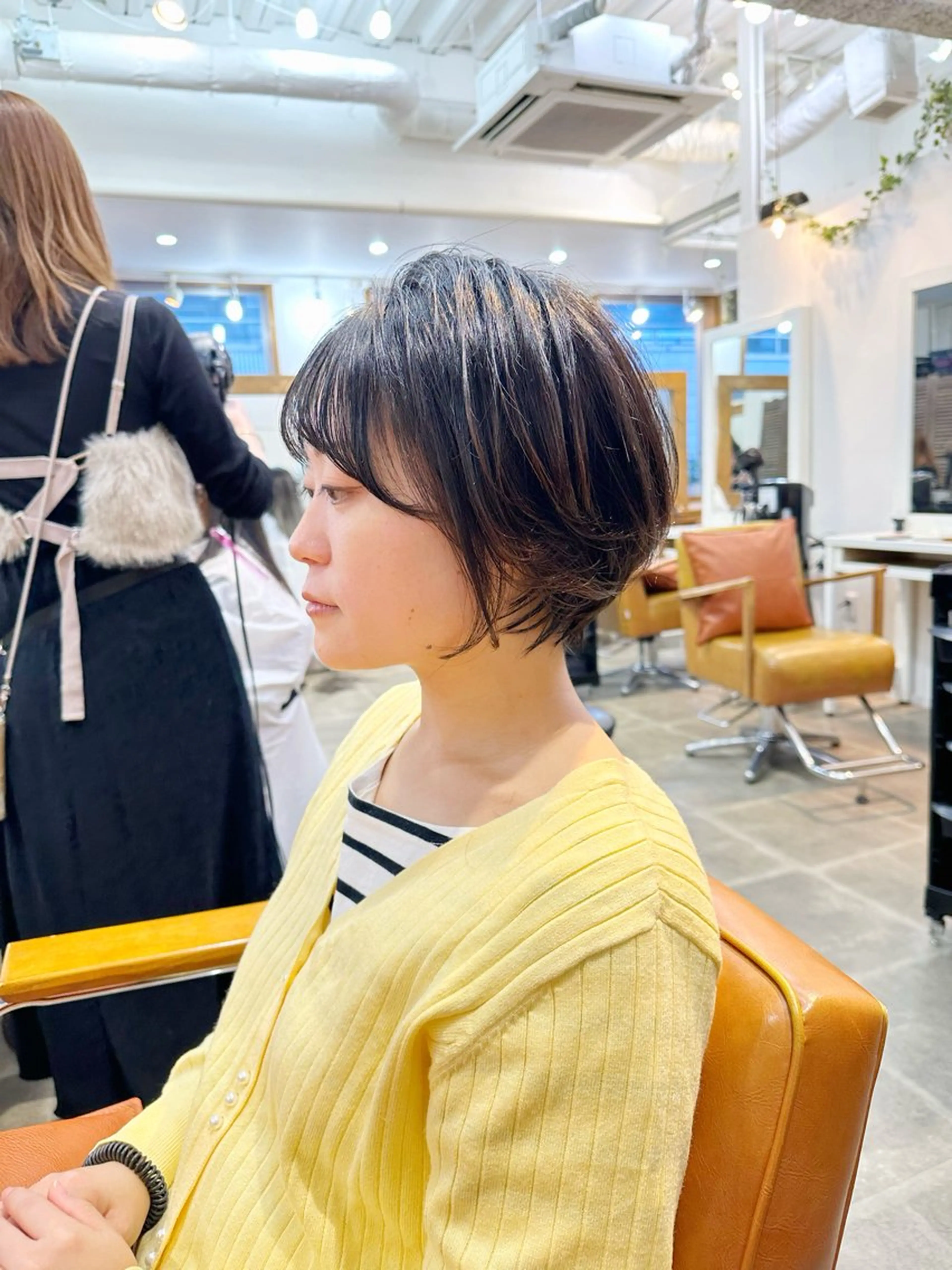 ショート ショートボブ ハンサムショート ボブ くせ毛 ショートヘア カット newline銀座所属・銀座ショート/ 大人ショート/金子涼のヘアスタイル