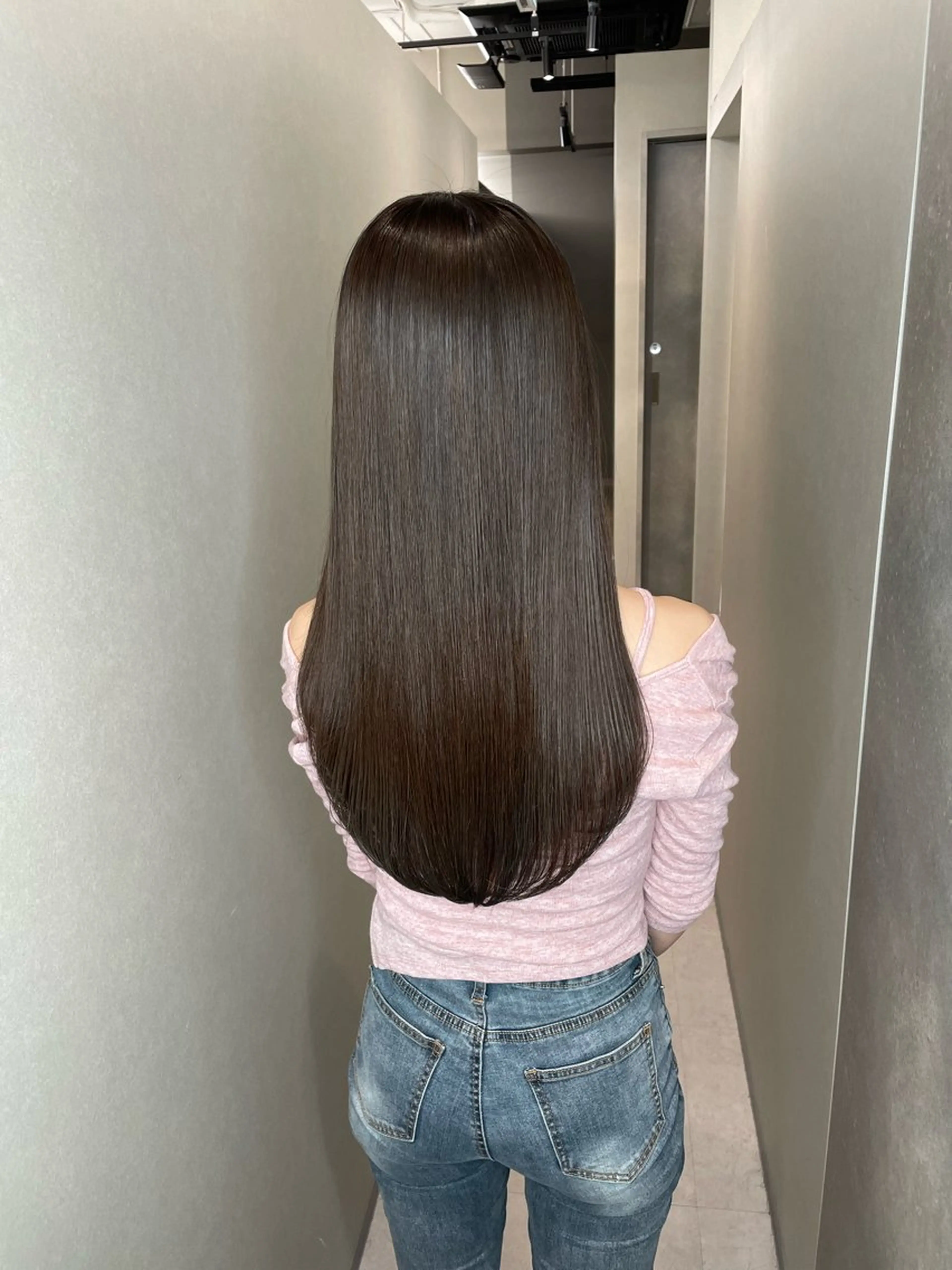 セミロング カラー 透明感カラー 髪質改善 カット ヘアカラー トリートメント BOOTH share saron所属・今井 勝也のヘアスタイル