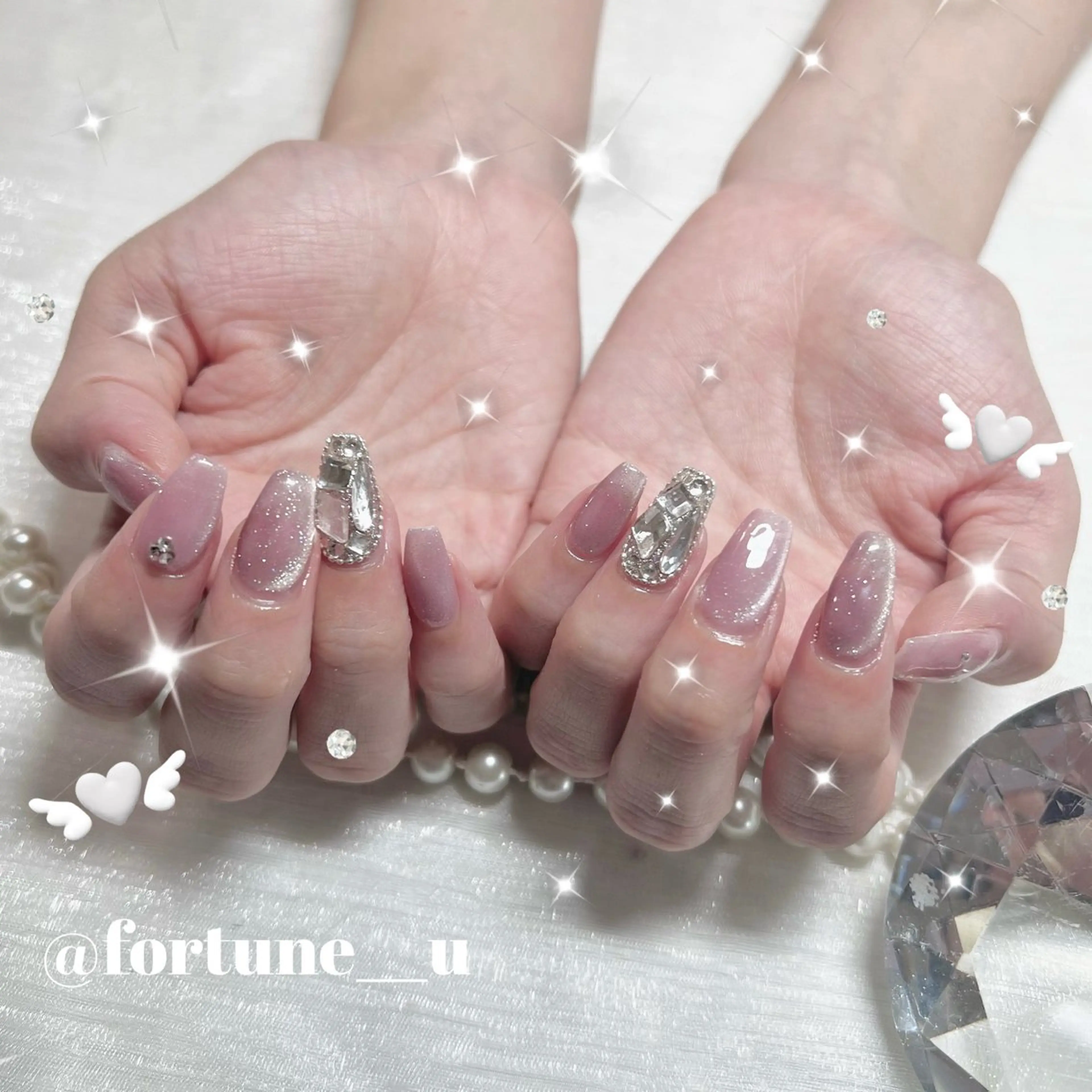 ネイル チークネイル ガーリー 韓国ネイル 水色 持ち込み ハンドネイル 💜 Yuuna💜のネイルデザイン