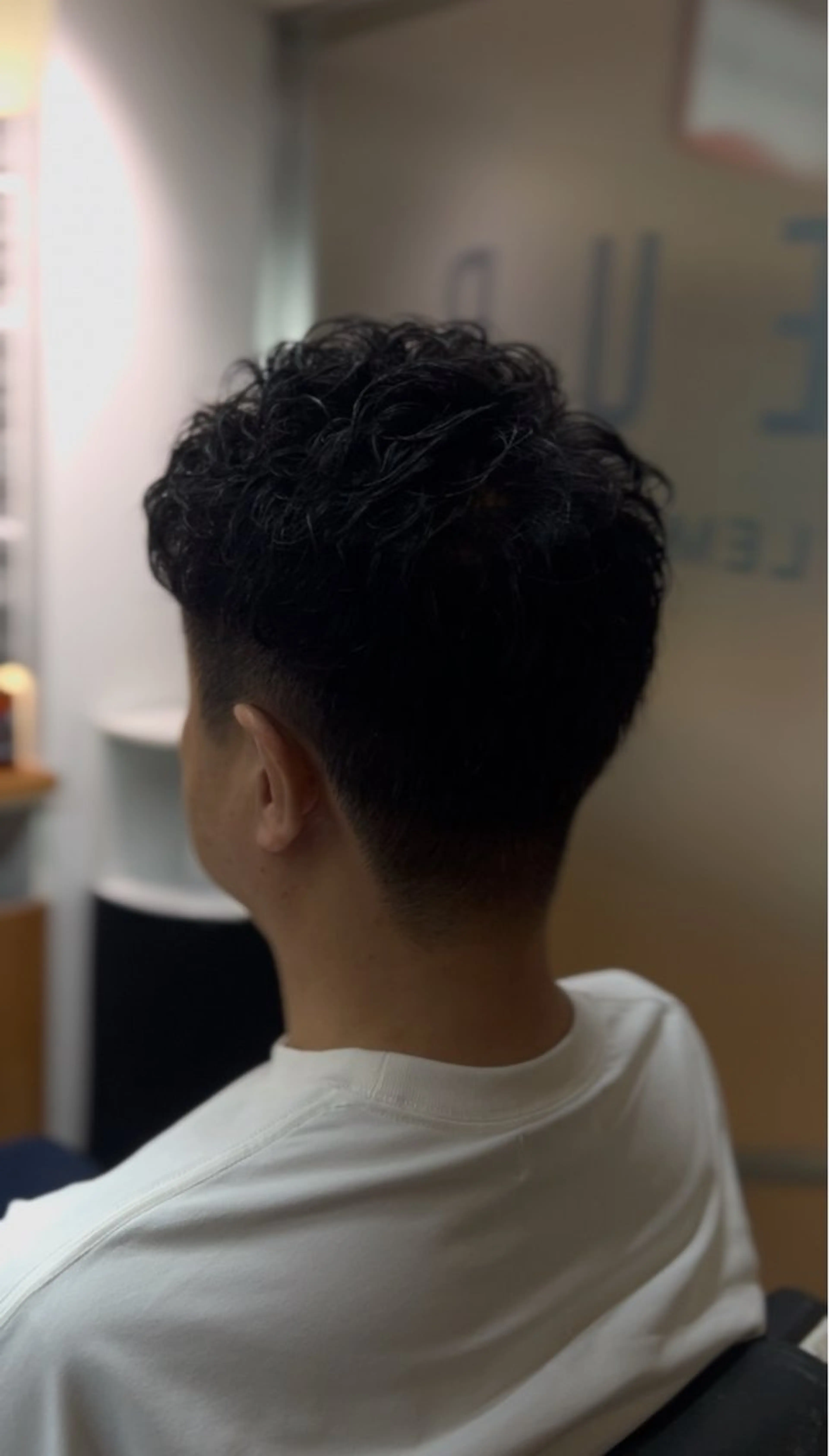 ショート メンズ 刈り上げ カット パーマ FRISEUR/山本 美芽のヘアスタイル