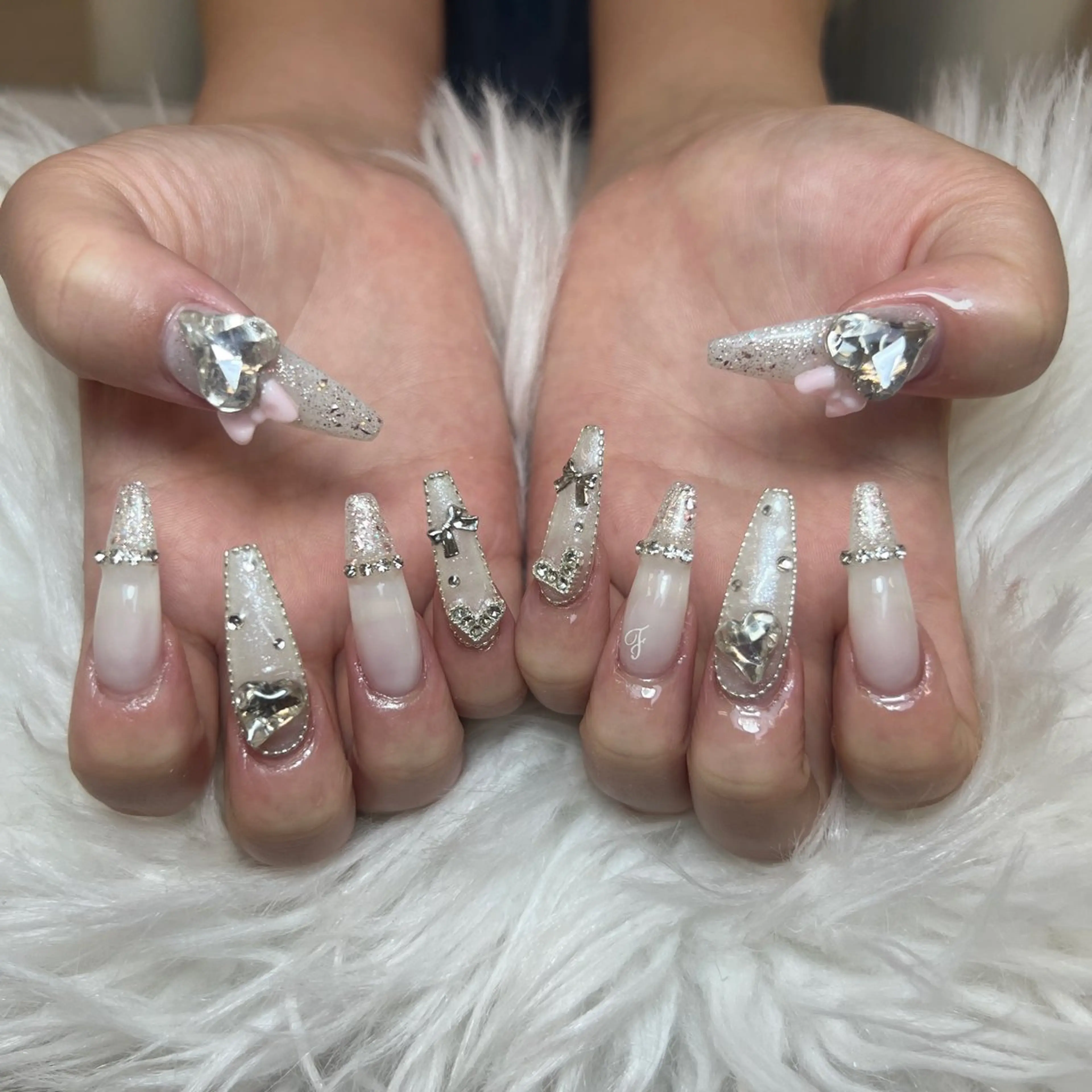 ネイル アートネイル オーロラネイル チークネイル 長さ出し フットネイル ハンドネイル フットネイル ハンドケア Noiranail_ studio川越西口のネイルデザイン