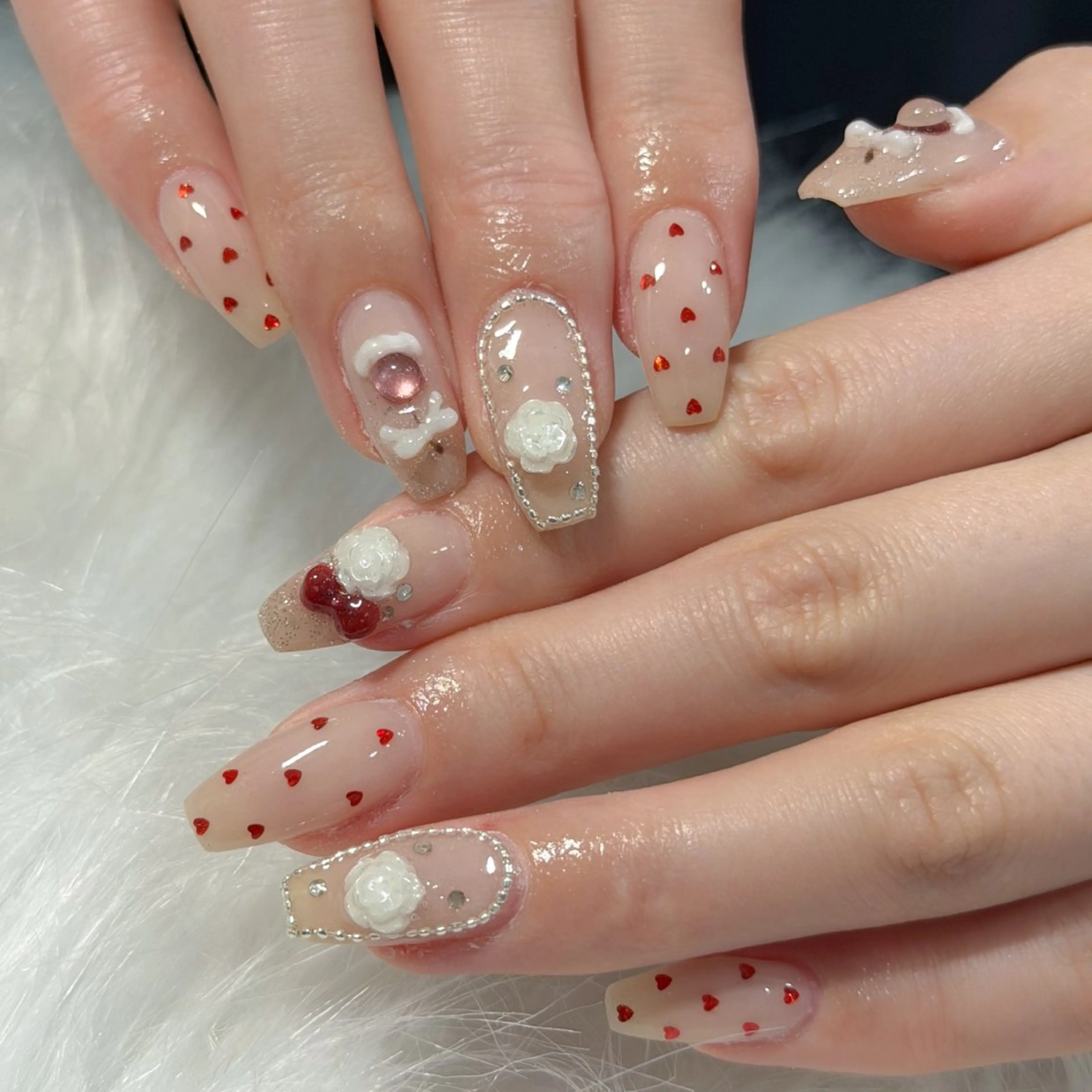 ネイル ハンドネイル フットネイル LAVISH nanamiのネイルデザイン