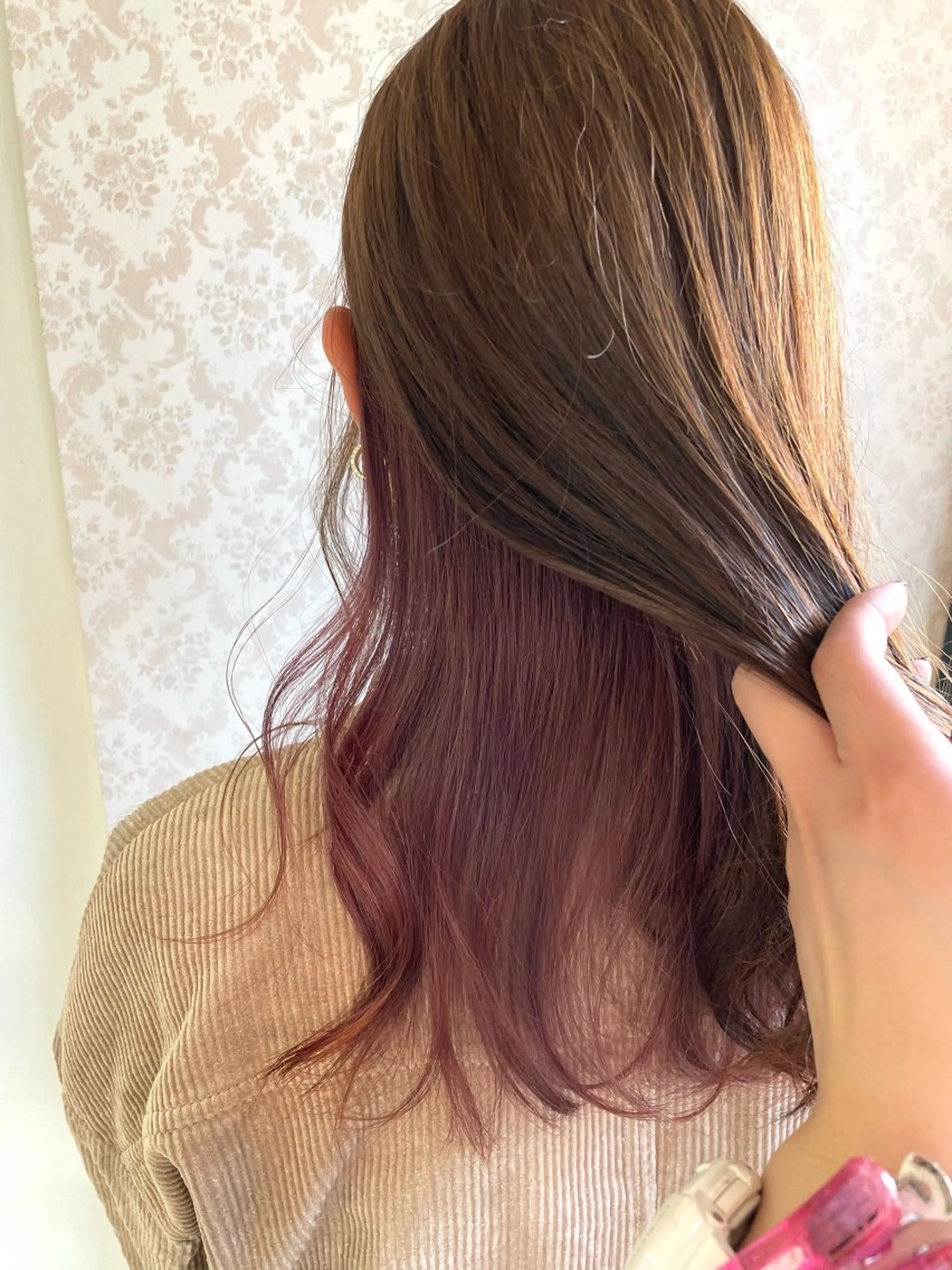 カラー ヒヨシ ルナのヘアスタイル