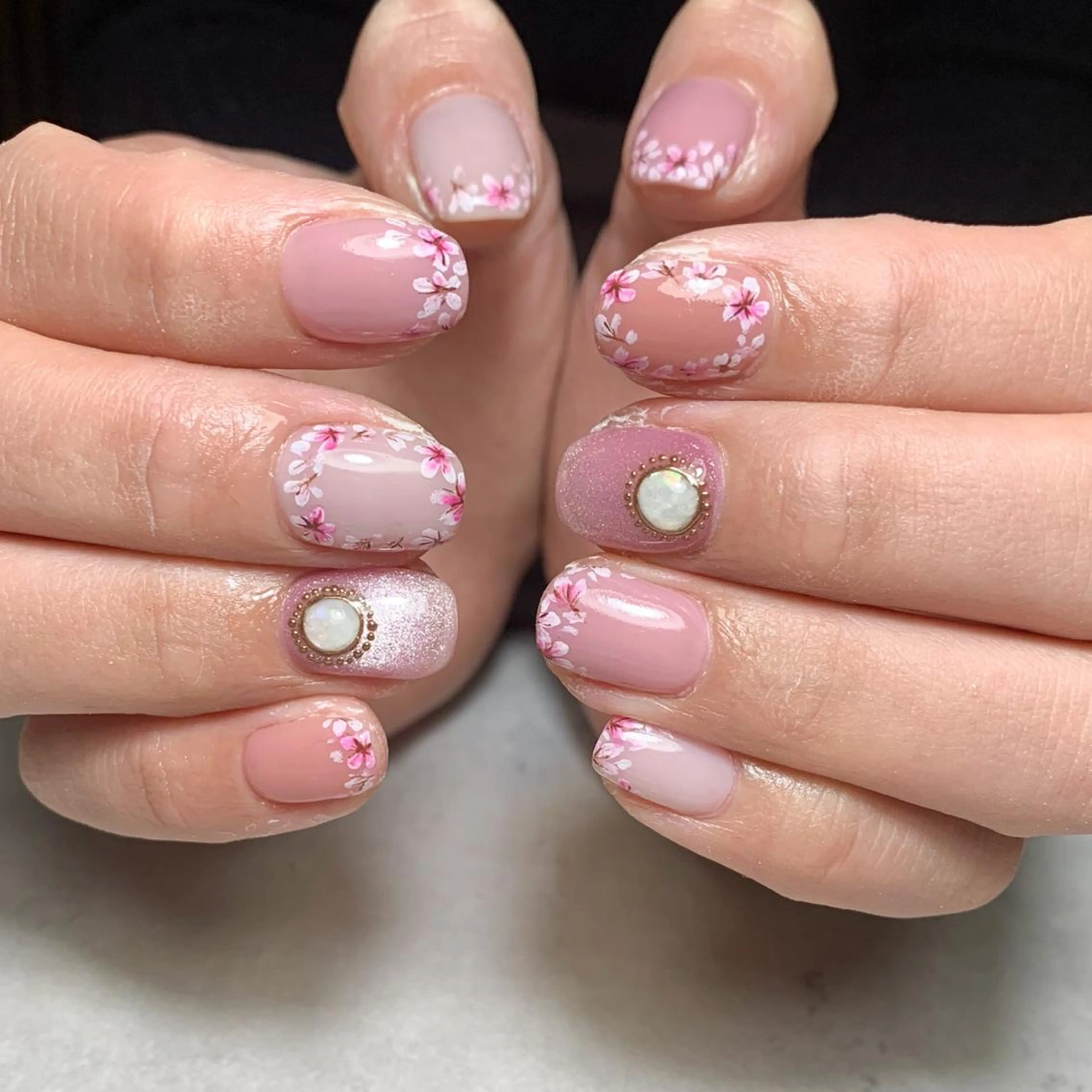 ネイル ハンドネイル atelier　FIORITURA所属・FIORITURA aiのネイルデザイン