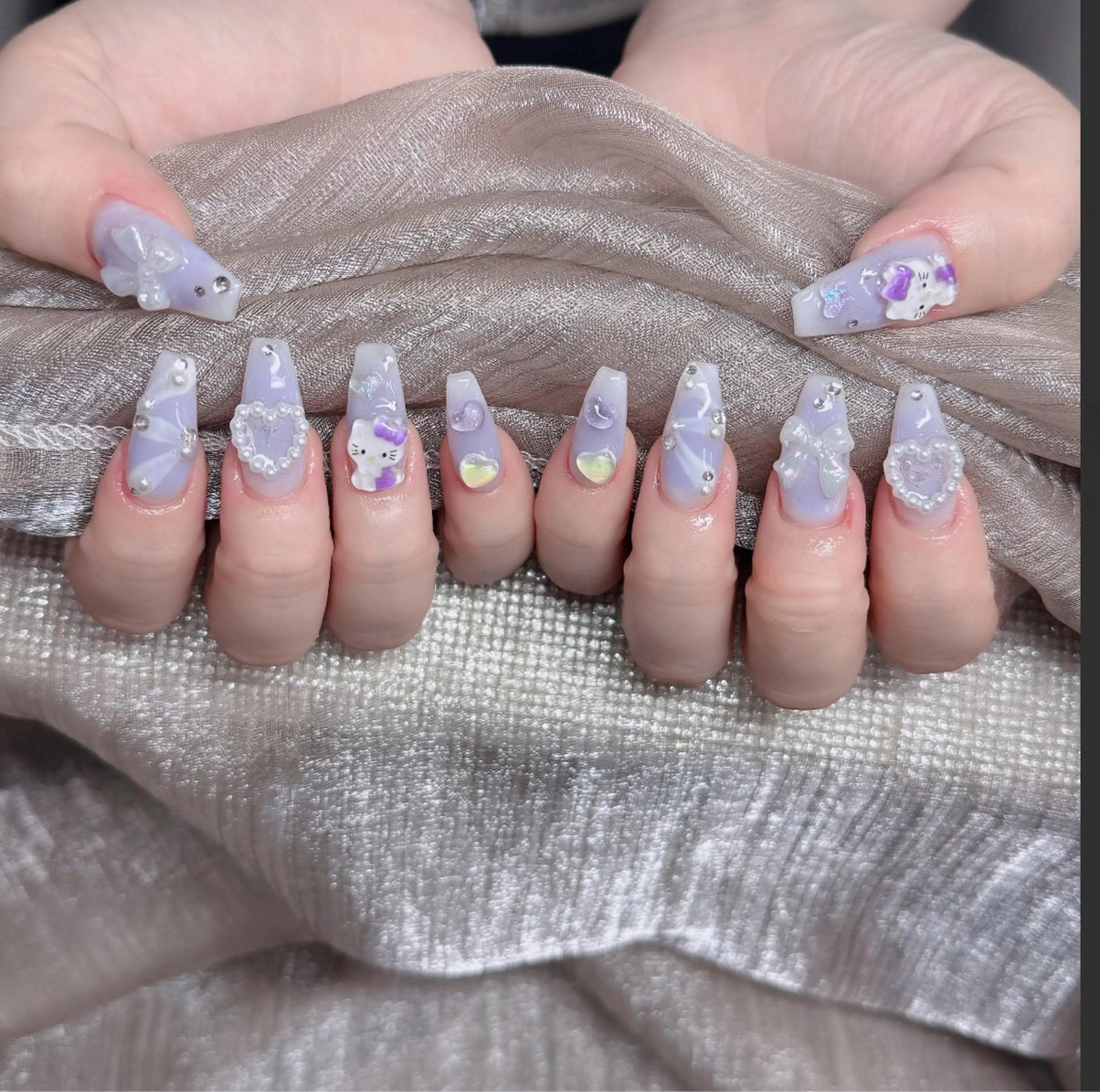 ネイル フレンチネイル ジェルネイル ハロウィン キラキラネイル 韓国ネイル H.baby Nail Salonのネイルデザイン