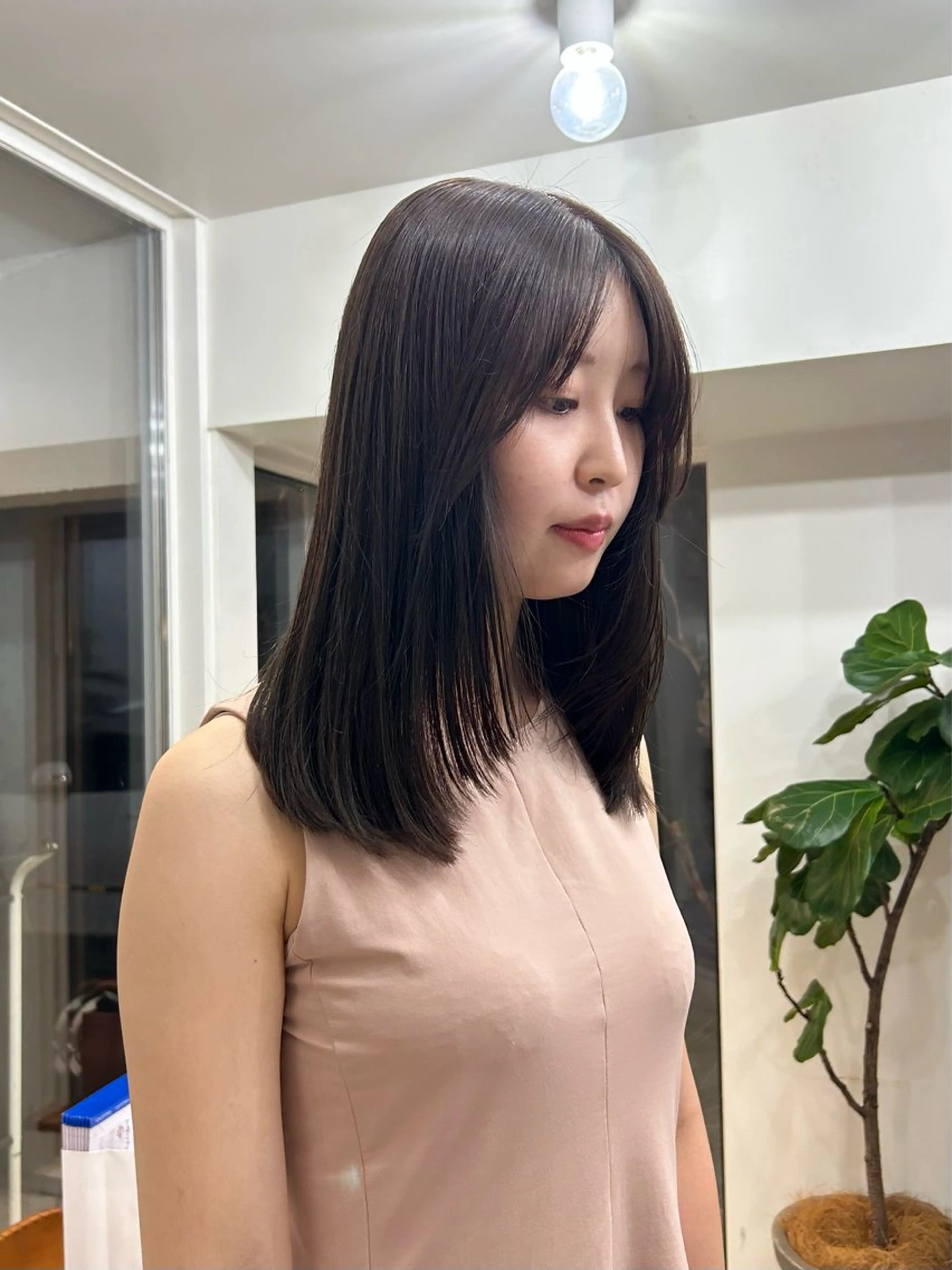 セミロング カット トリートメント moeka 表参道のヘアスタイル