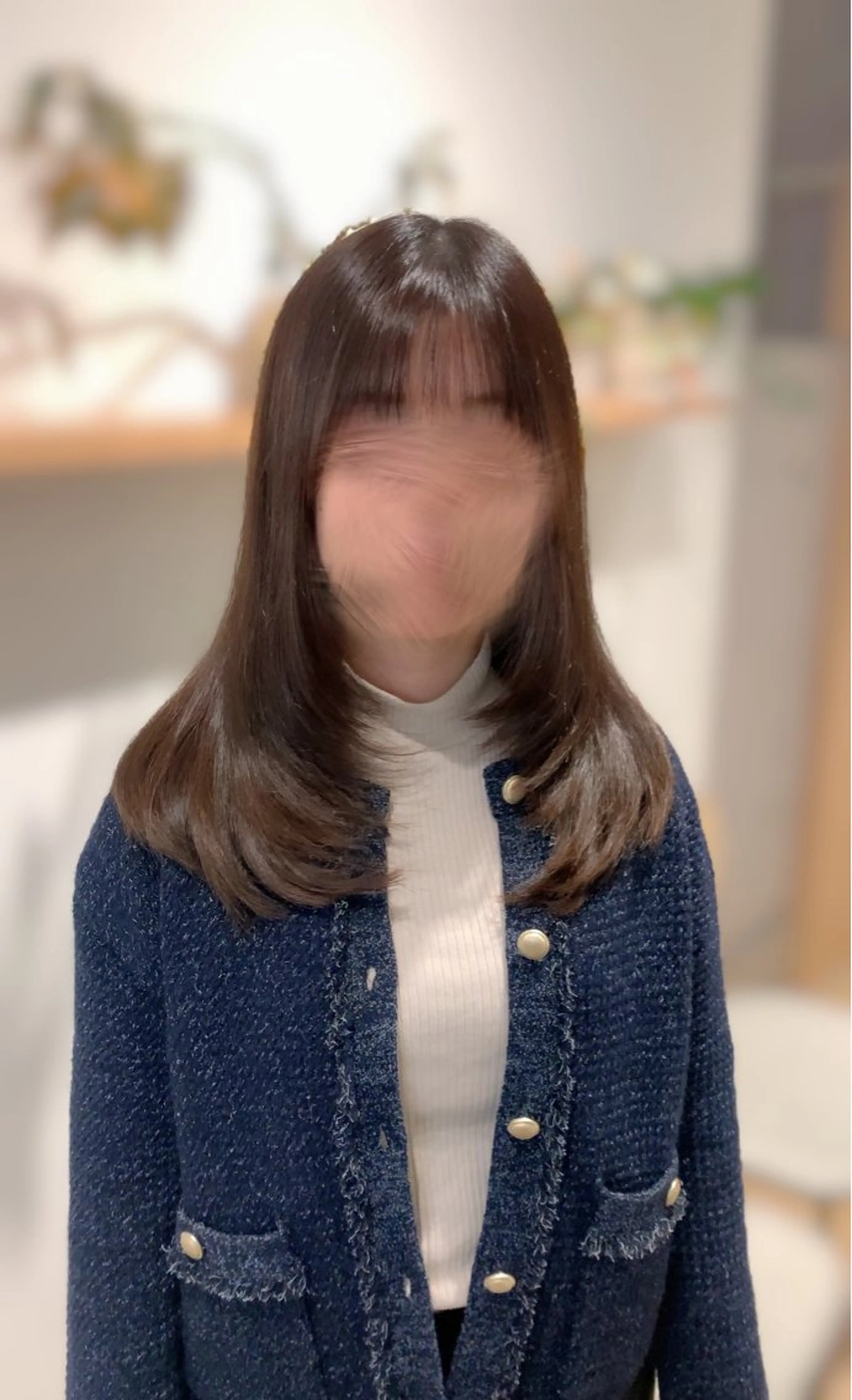 セミロング レイヤーカット MEGULI所属・新田 琴美/ 透明感/レイヤーのヘアスタイル